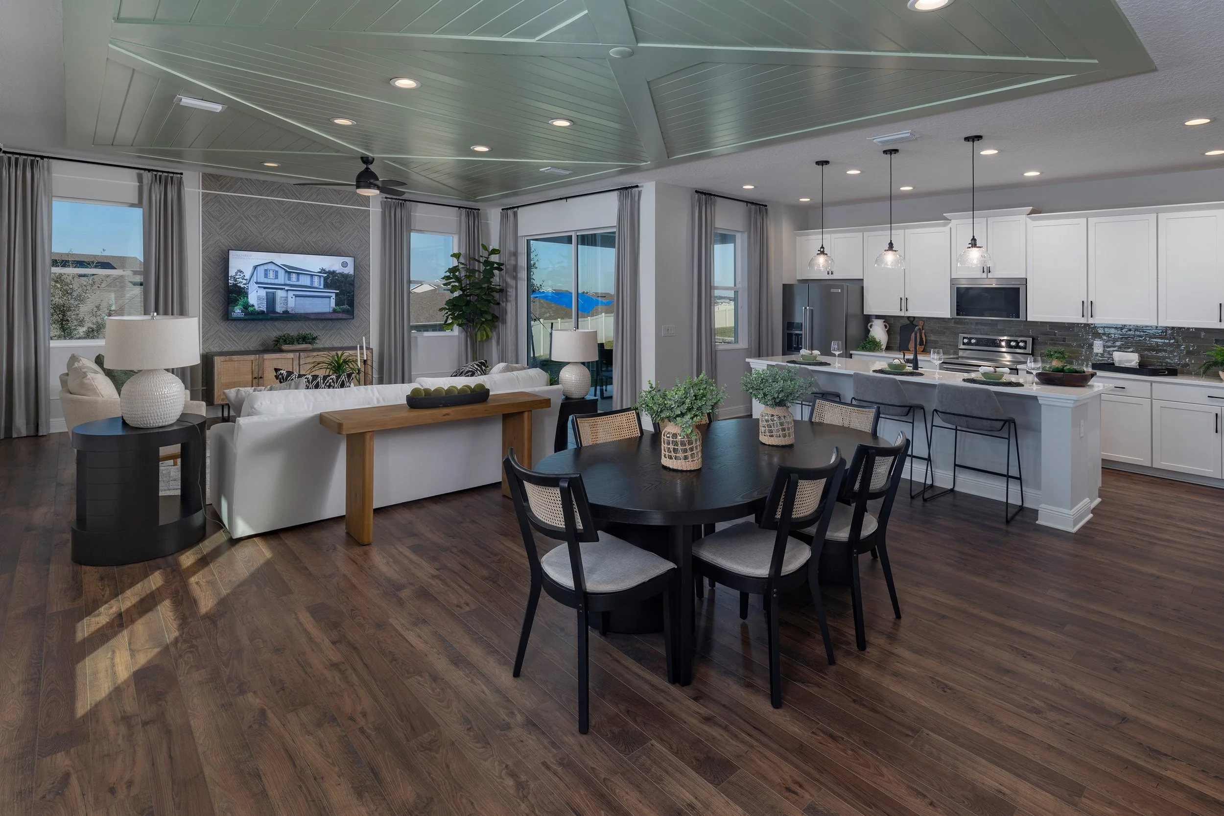 Wekiva model family room & kitchen