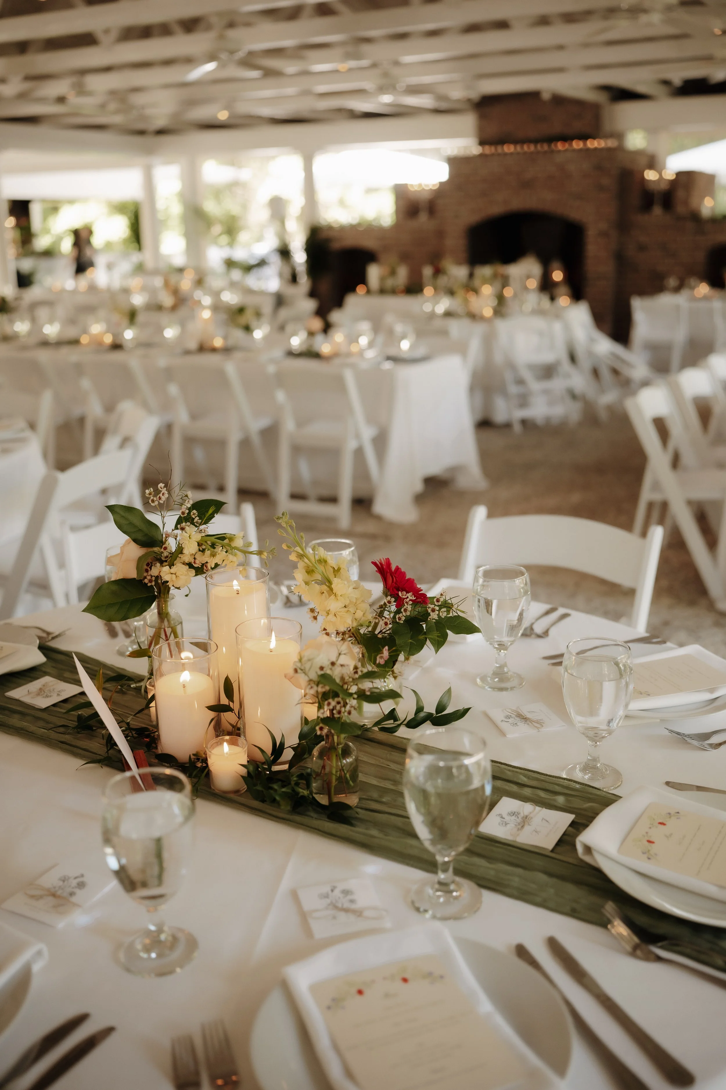 Kaylee Faulkner_Yes Lord Photography_Tables 2.jpg