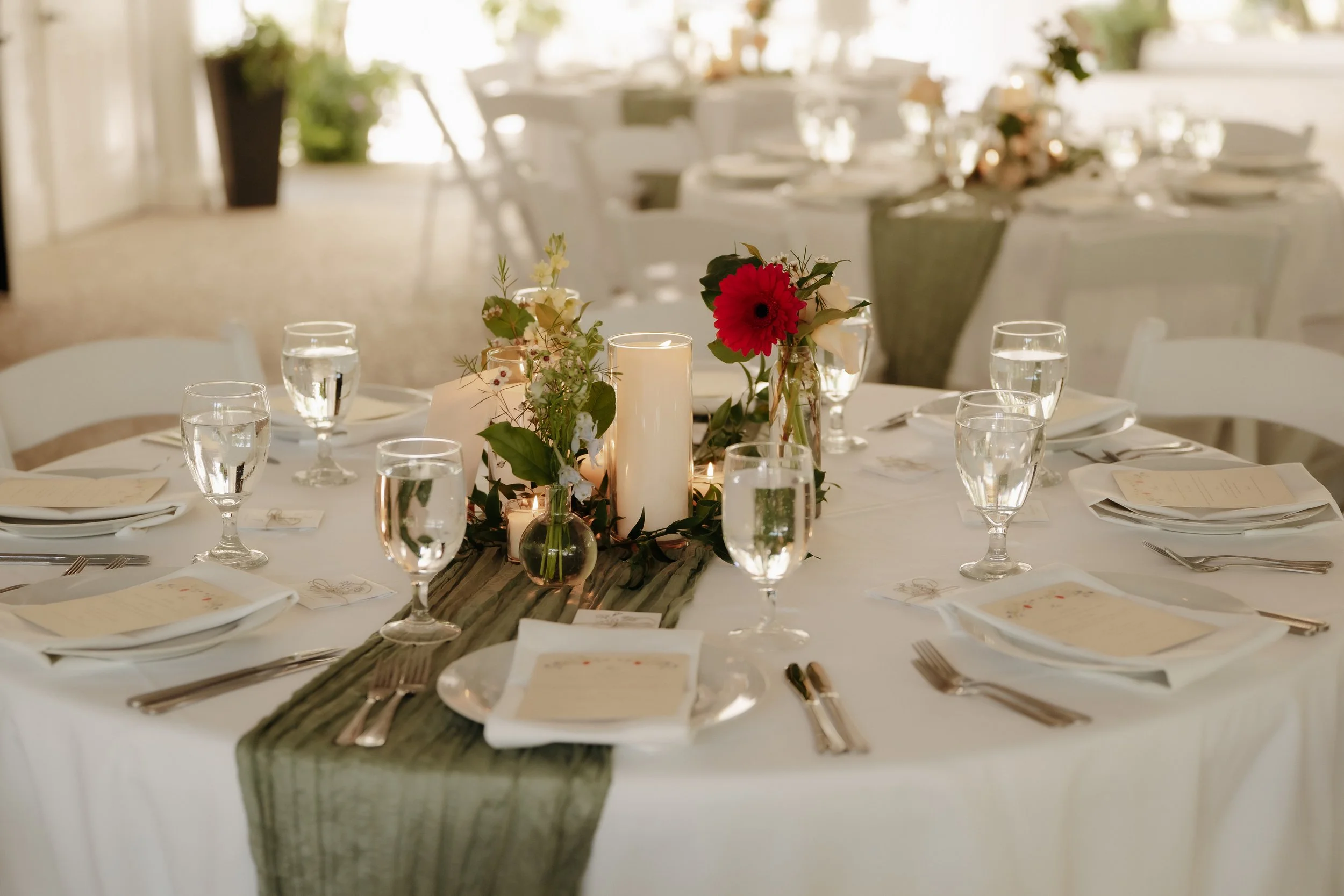 Kaylee Faulkner_Yes Lord Photography_Tables.jpg