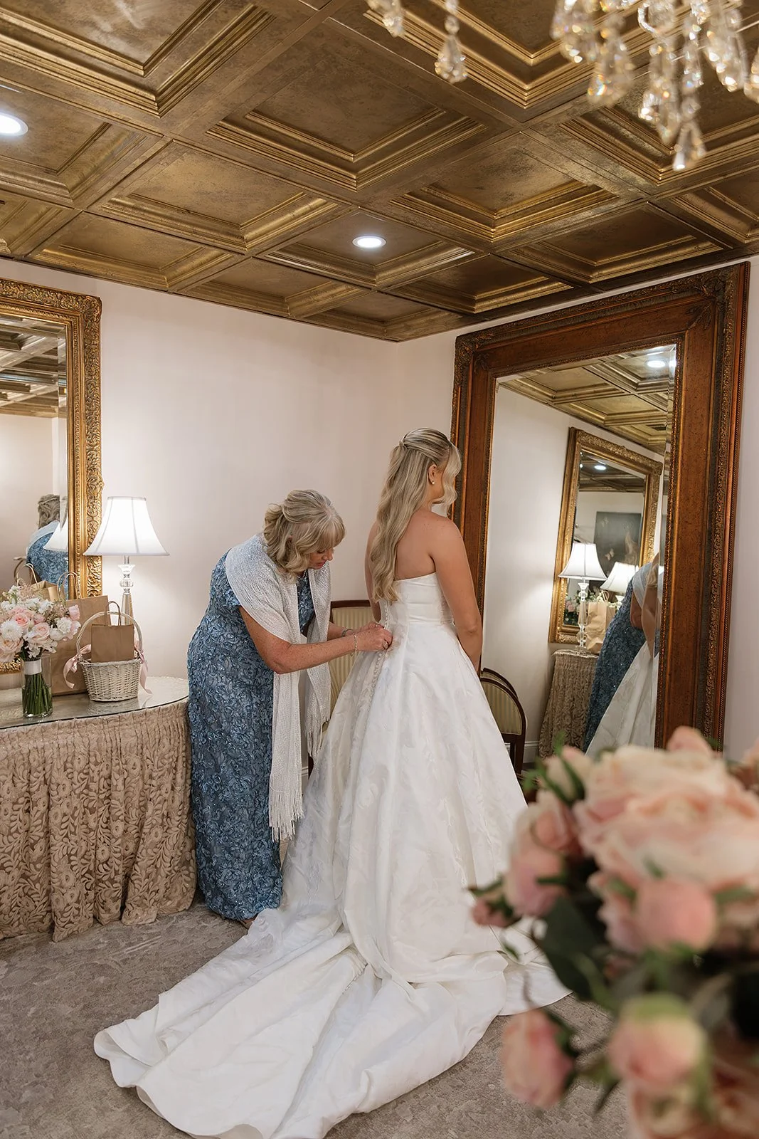 Elise Lusk_Tori Beechler_Attendant Bouq.jpg