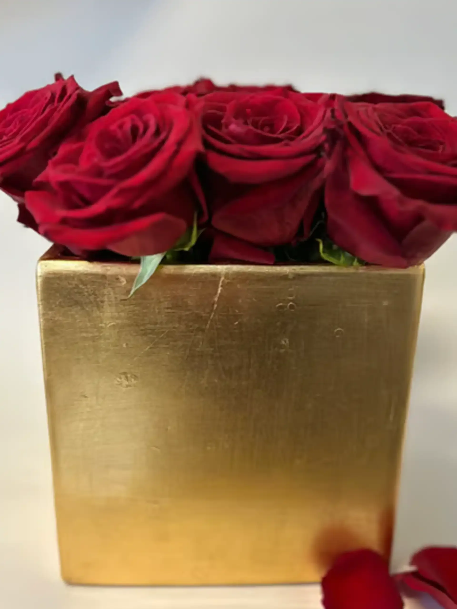Roses in Keepsake Gold Leaf Ceramic Box