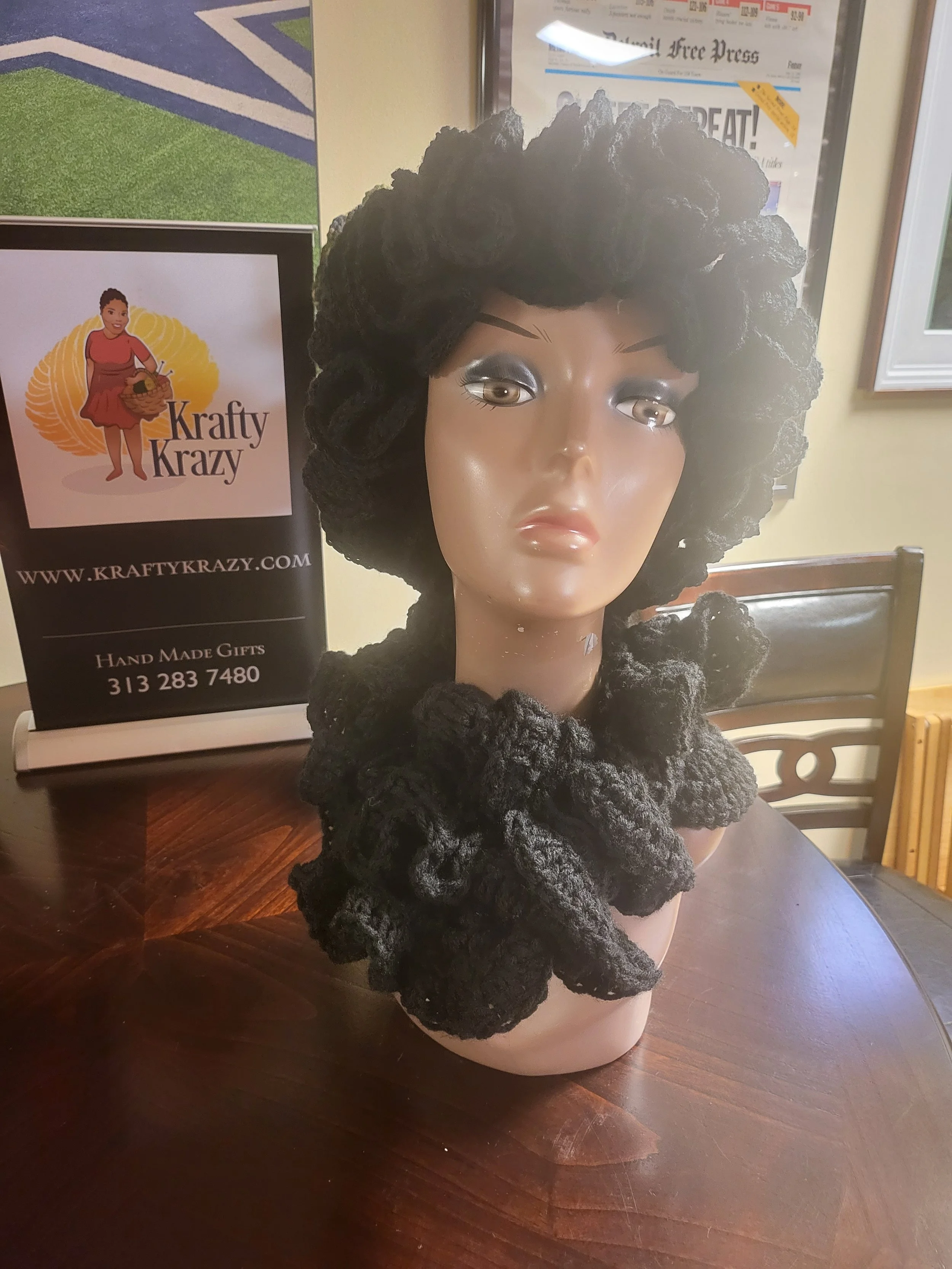 Blac Ruffle hat and Scarf.jpg