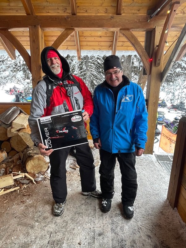 Winner Morris Currie with ALRR president Mark Aeichele.JPG