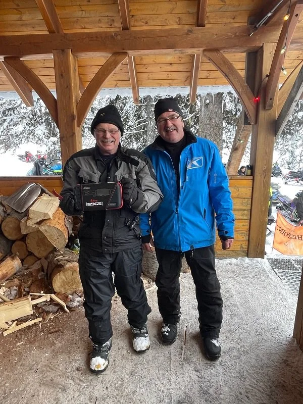 Winner Pat Ponto with ALRR president Mark Aeichele.JPG