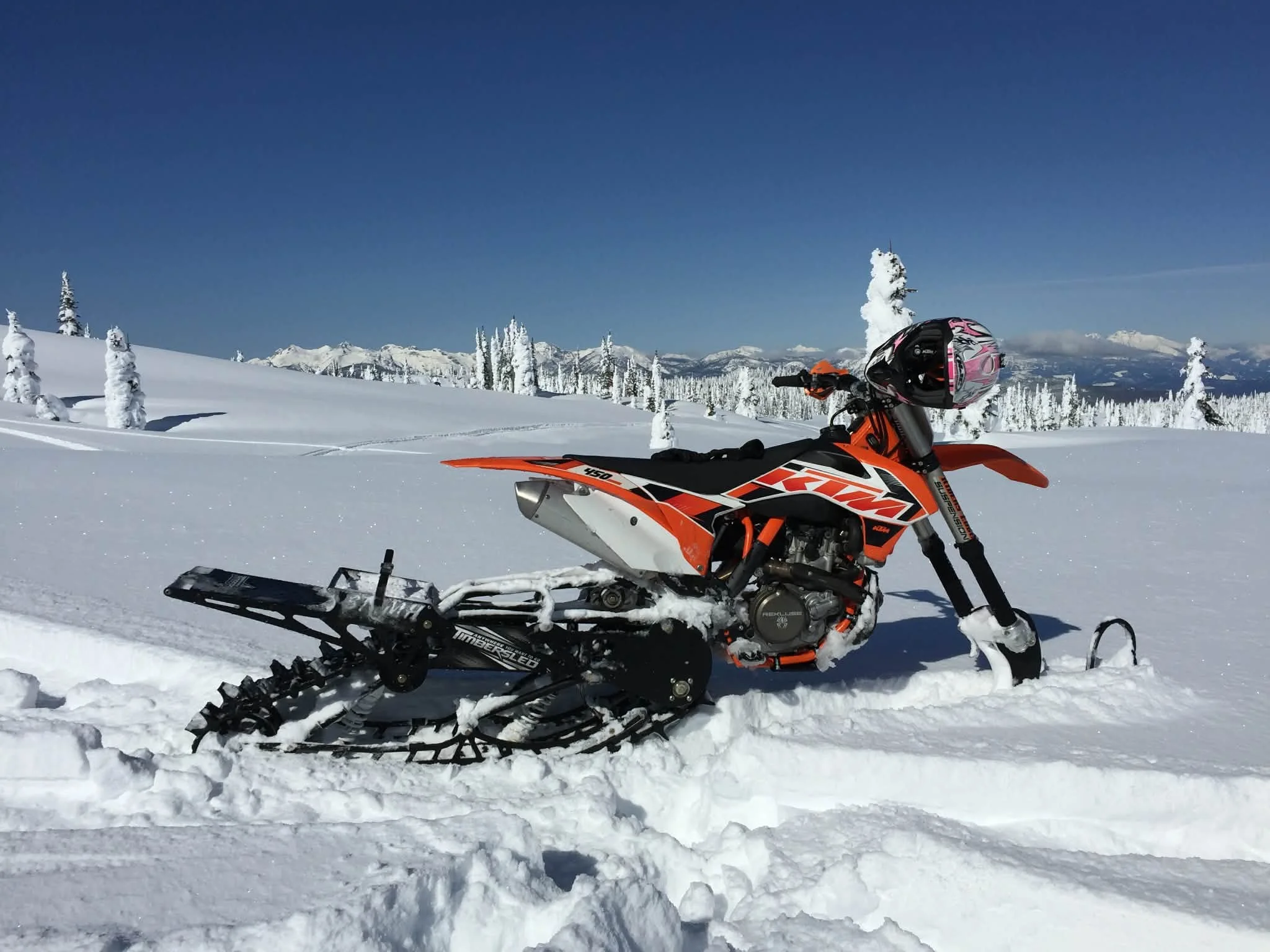 Sledding at Ingersol near Nakusp - Photo by Karolina Lamont