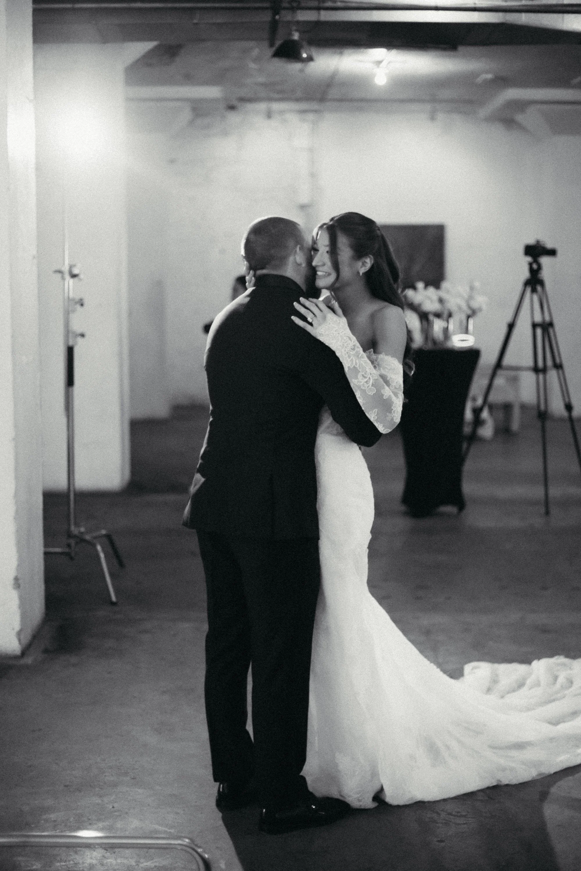 Gillian Rea Arizona Wedding Photographer Ice House Phoenix Wedding Venue getting ready_10.JPG