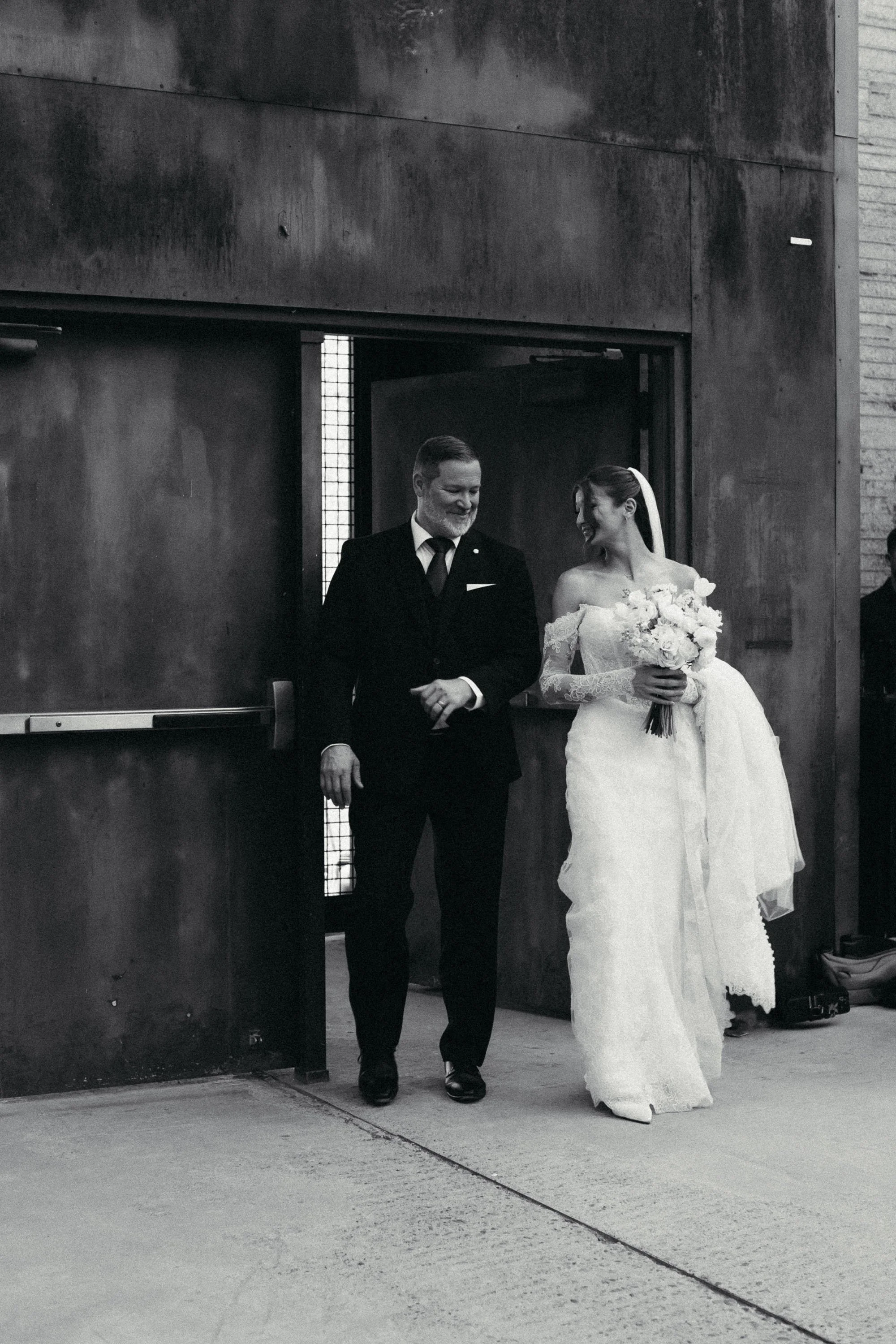 Gillian Rea Arizona Wedding Photographer Ice House Phoenix Wedding Venue ceremony_3.JPG