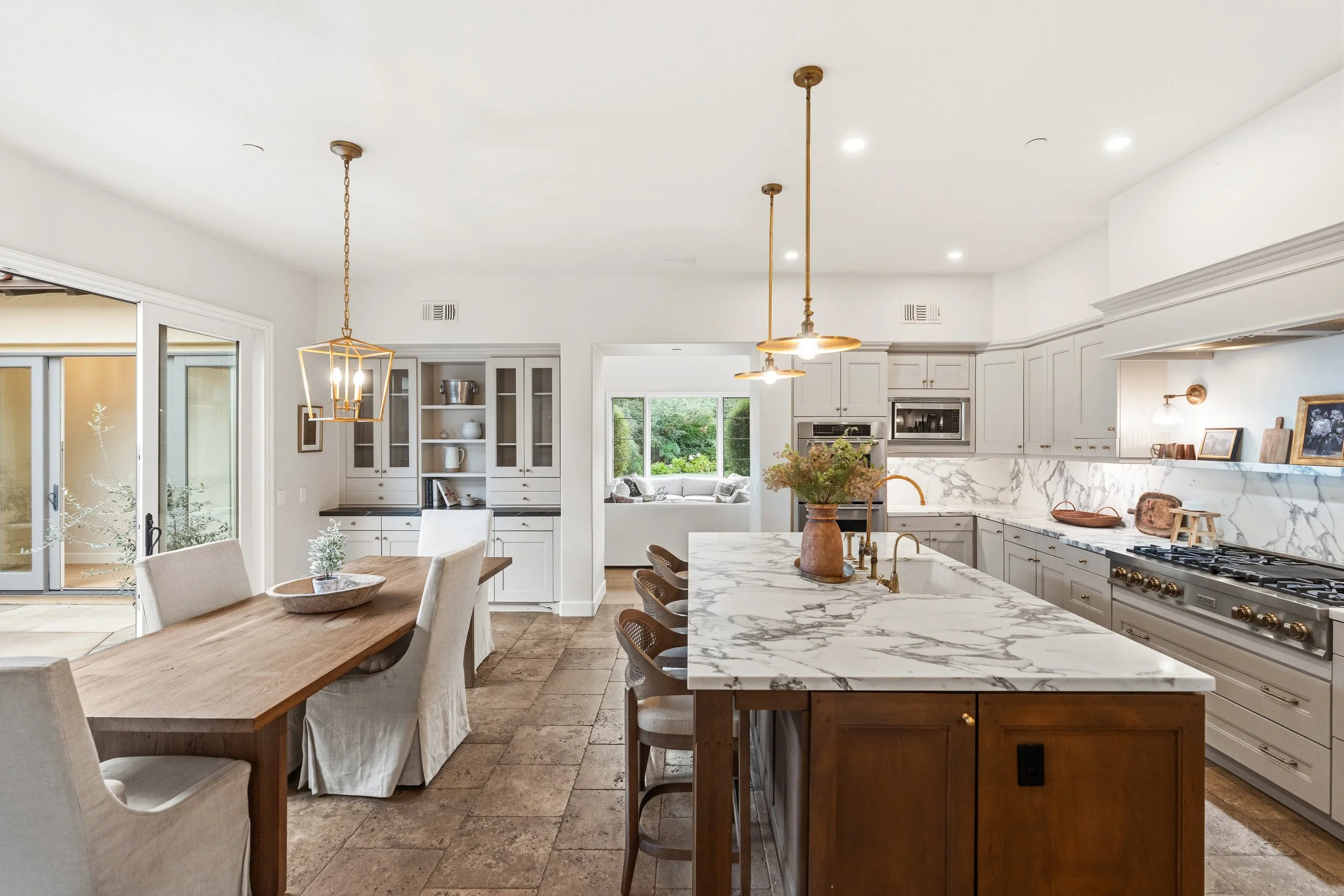 A9M_086_8308 Top O the Morning Wy.jpg