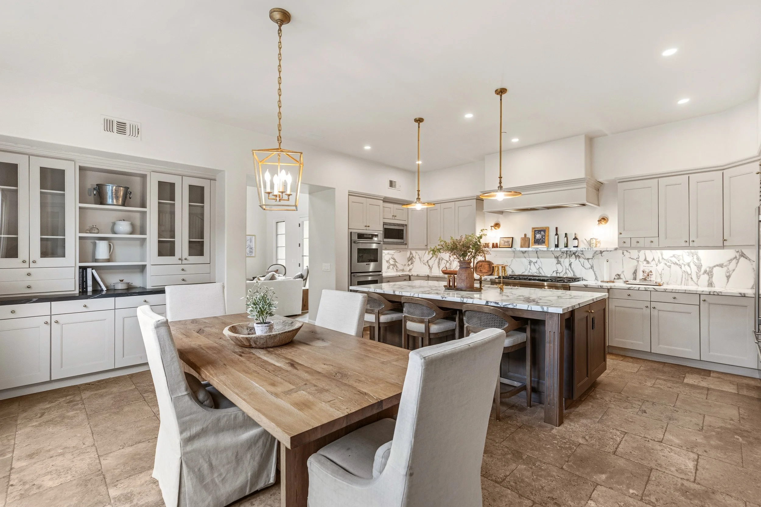 A9M_082_8308 Top O the Morning Wy.jpg