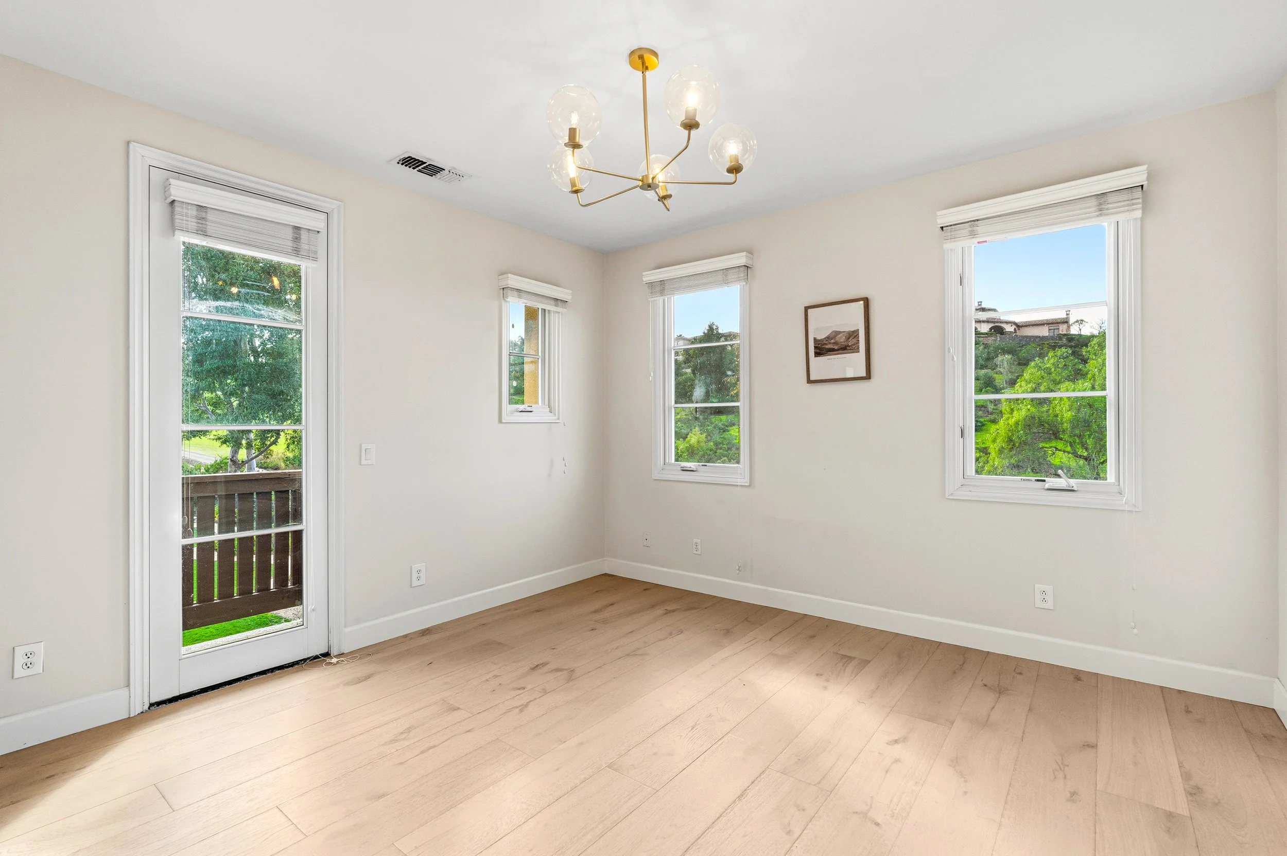 A9M_102_8308 Top O the Morning Wy.jpg