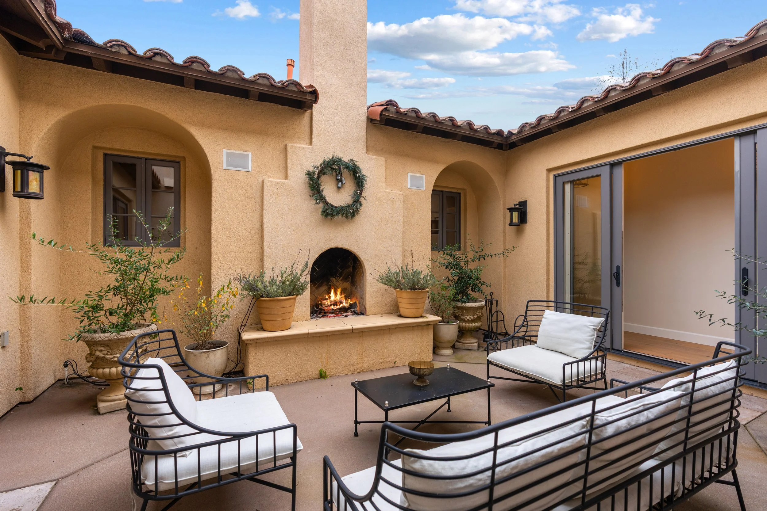 A9M_080_8308 Top O the Morning Wy.jpg