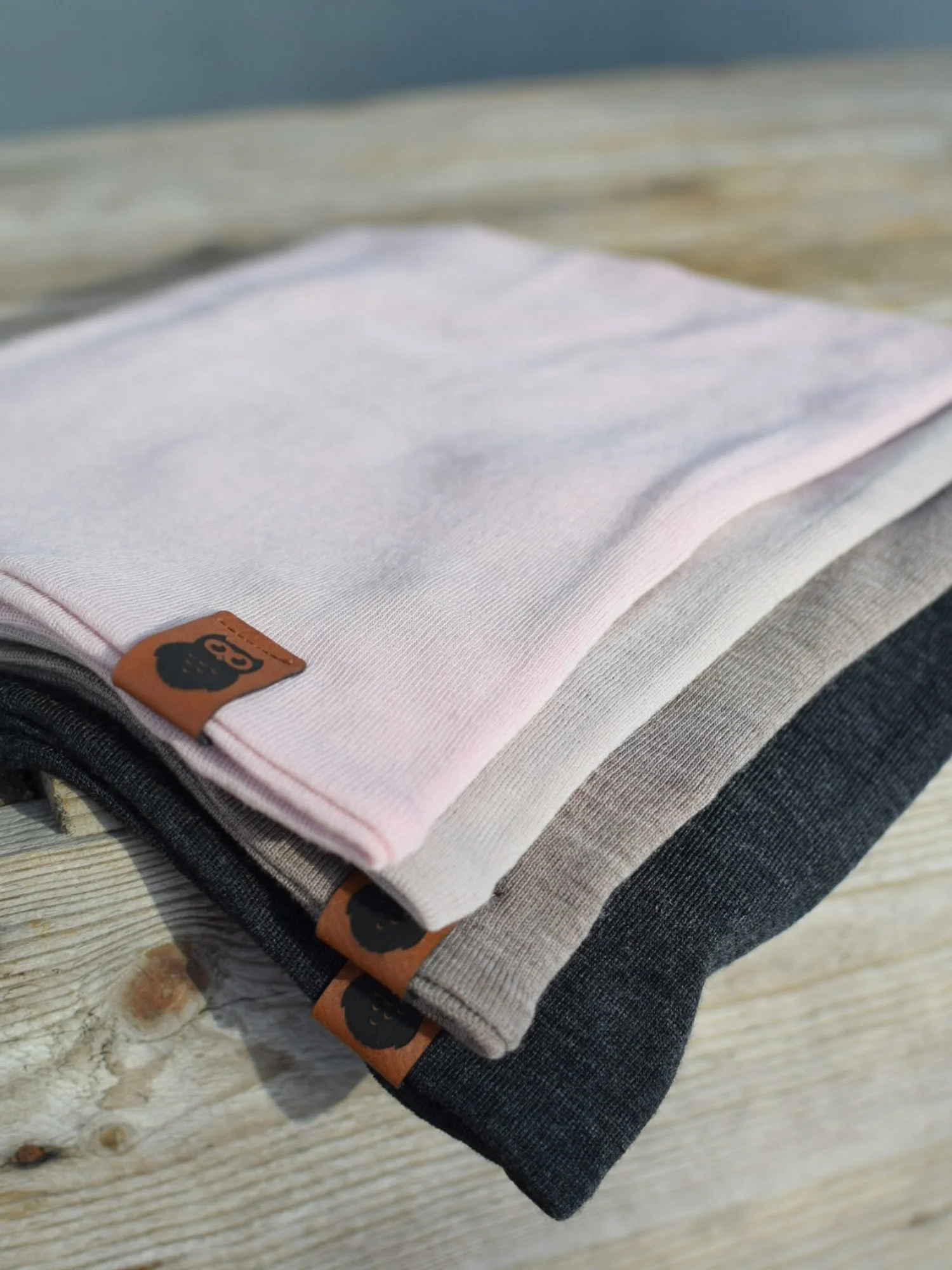 Vaalin käsintehty merinovilla tuubihuivi