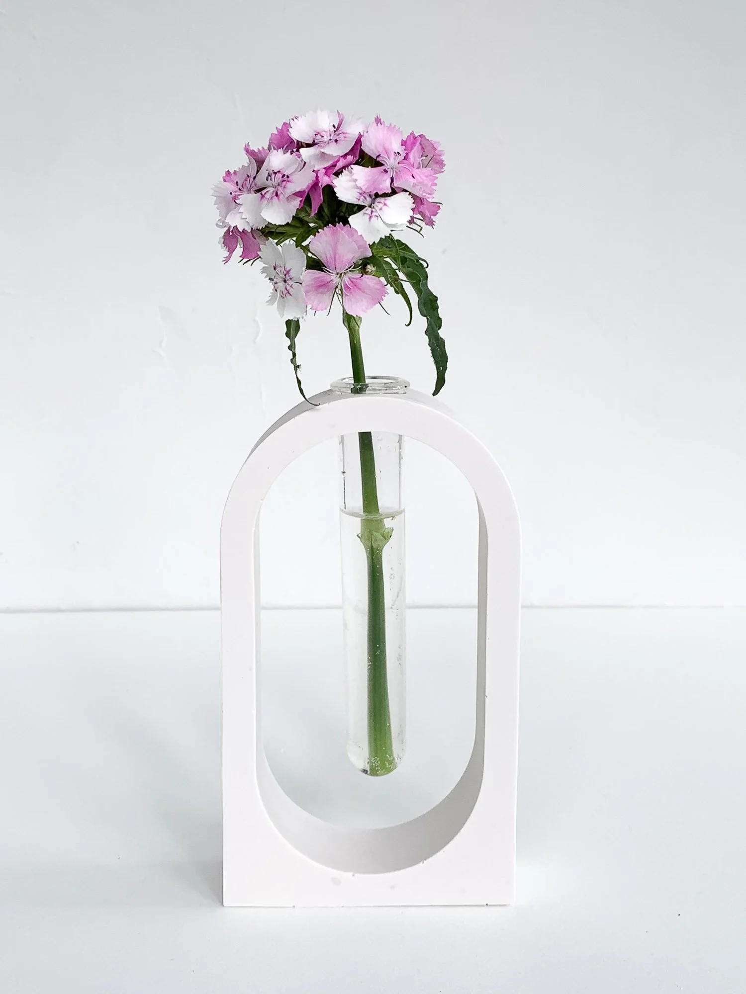 Vaalin käsintehty minimalistinen kukkavaasi