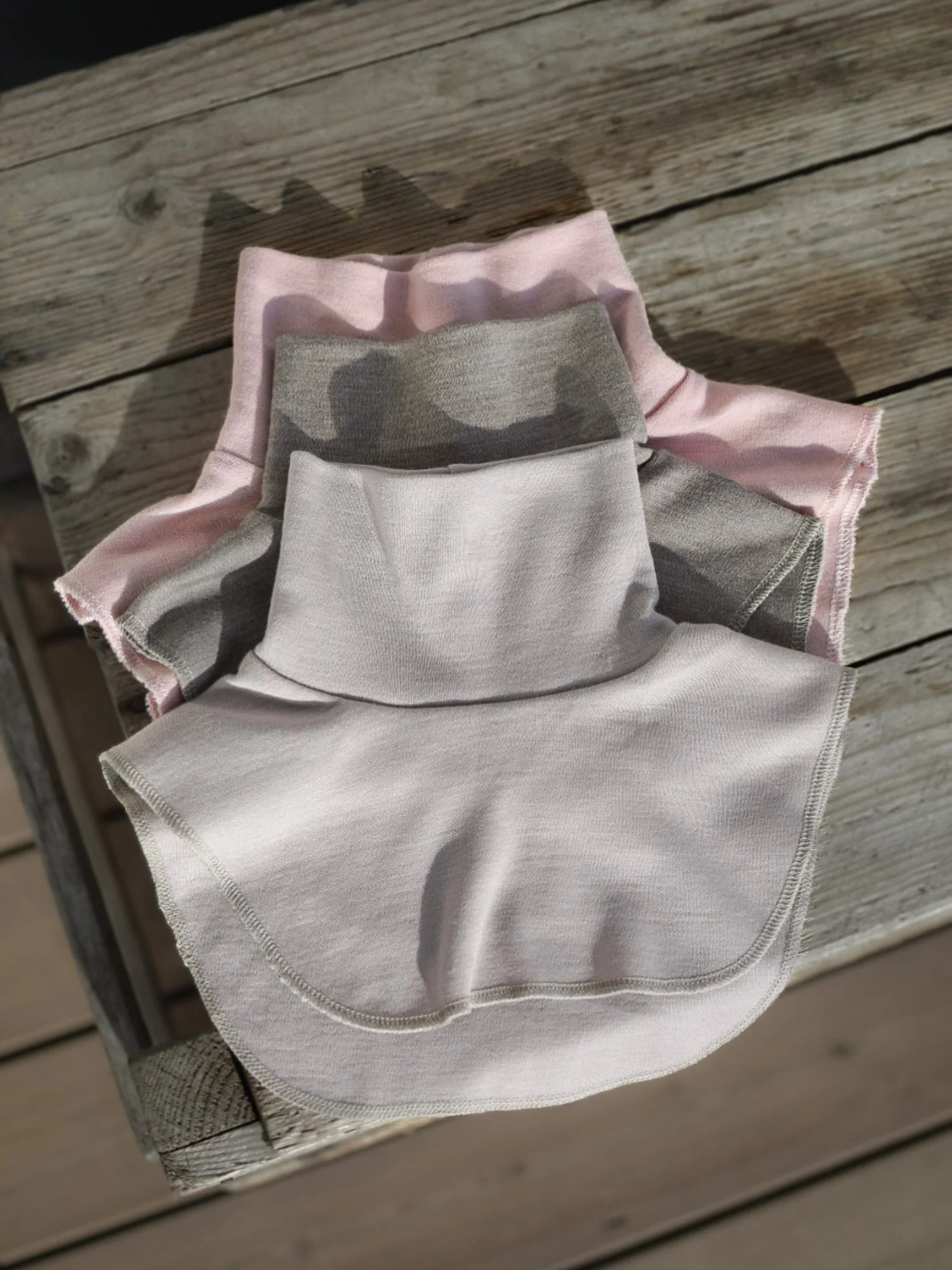 Vaalin käsintehty lasten merinovillakauluri