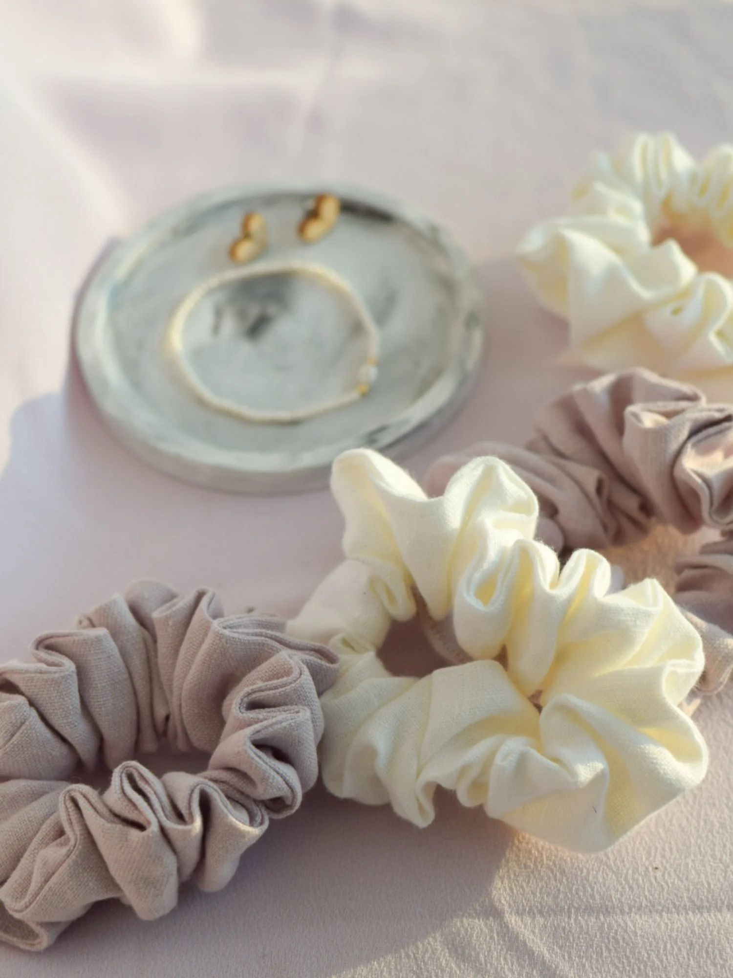 Vaalin hiusdonitsi juhlatyyliin