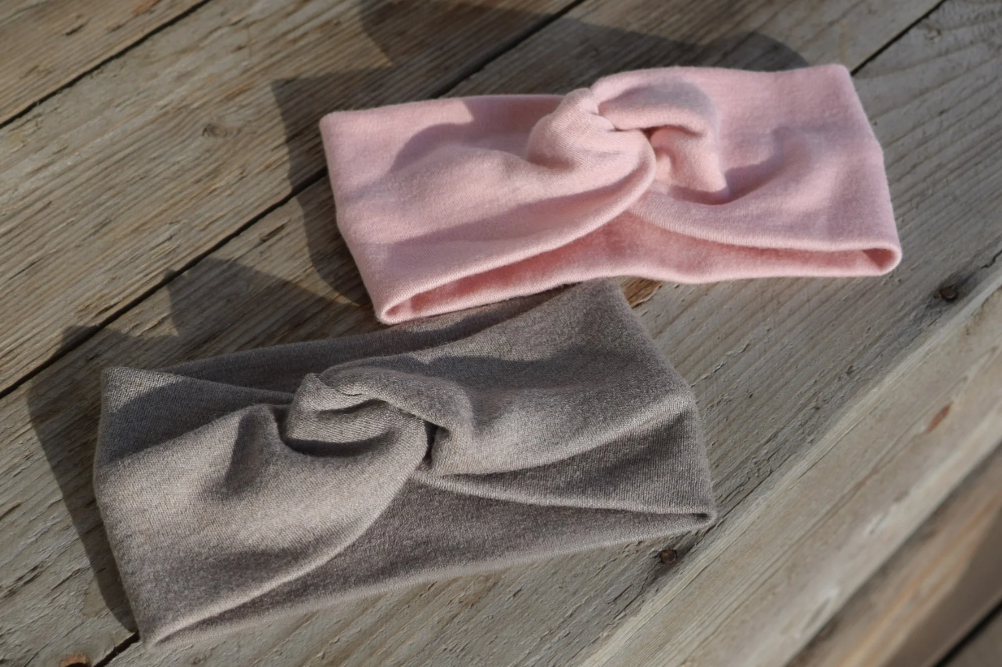 Merinovillapanta, käsintehty solmupanta.