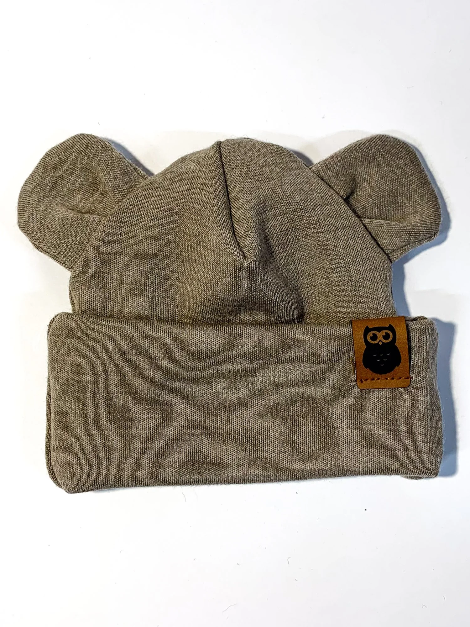 Merinovillapipo nallen korvilla lapselle.