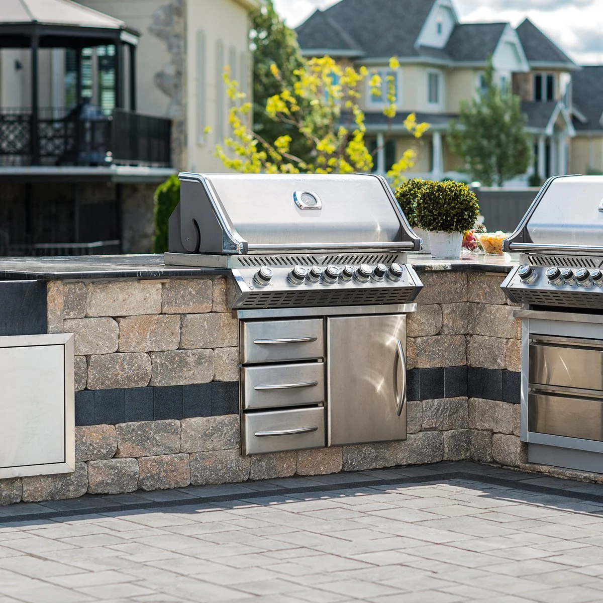 Outdoor living backyard with landscaped garden beds in Roanoke, VA