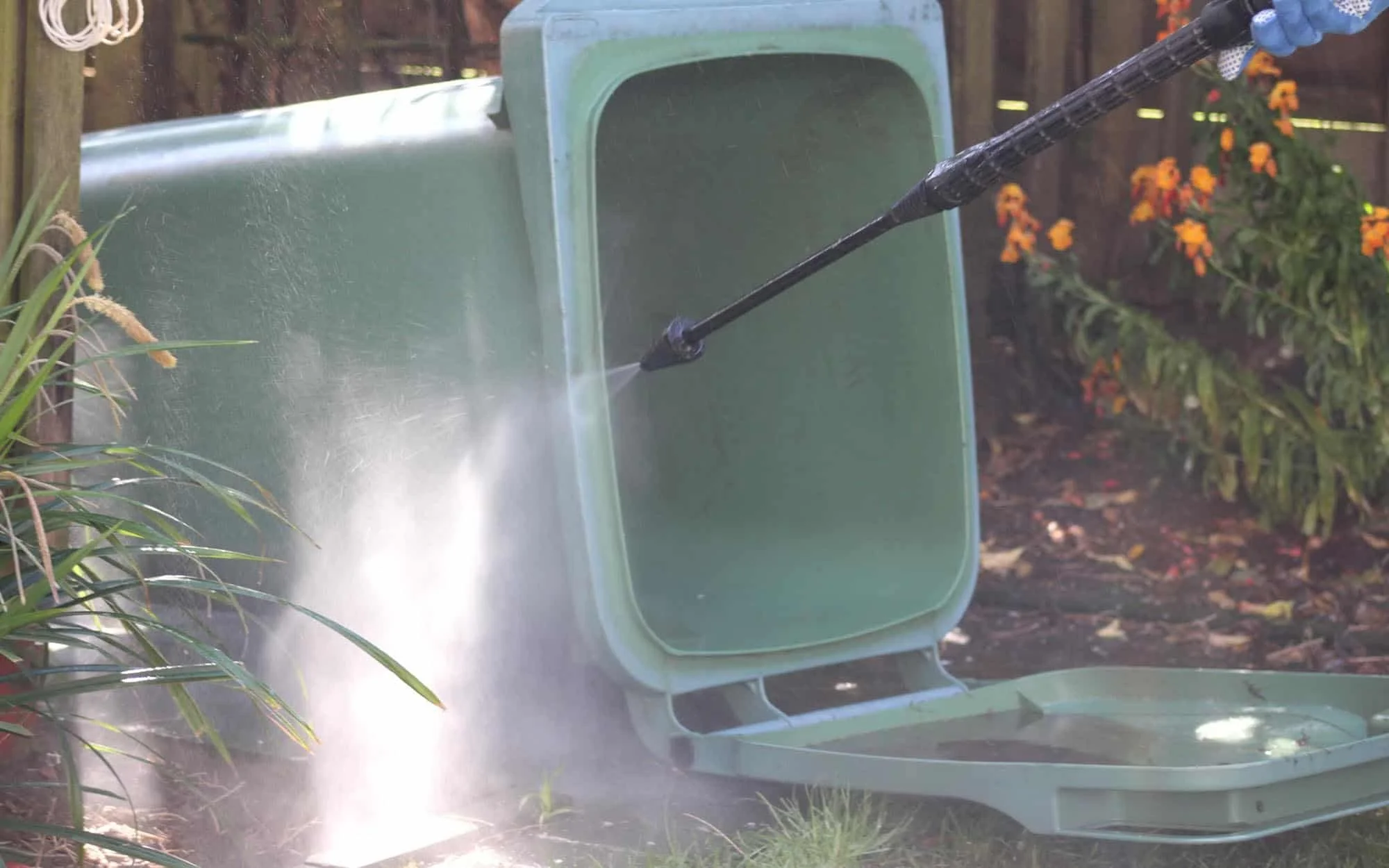 Trash Can/ Bin Clean Up