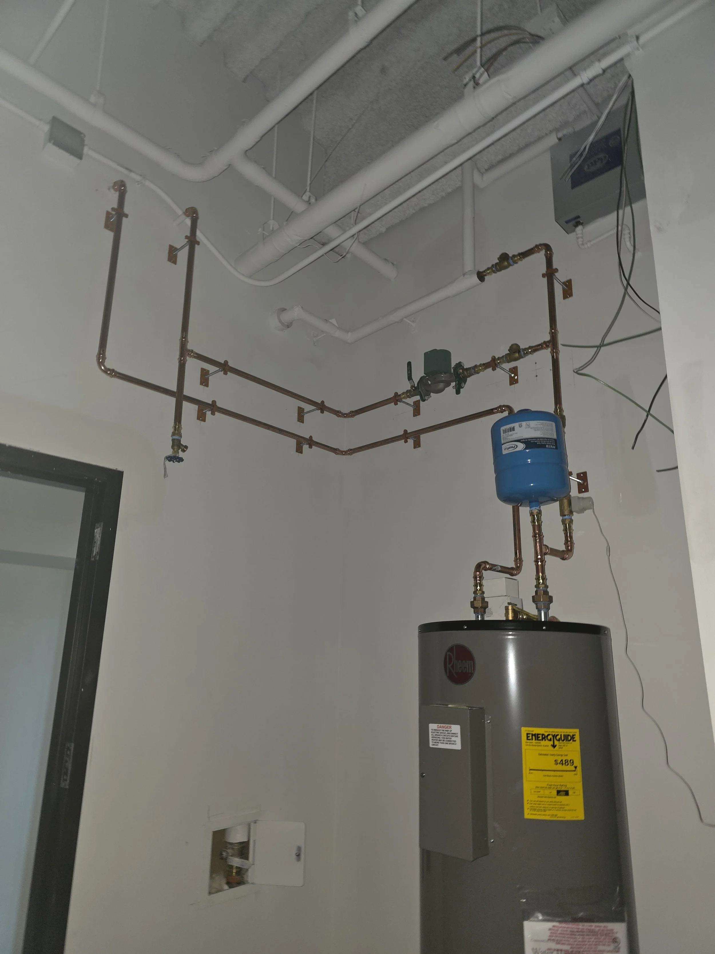 Tank Type Water Heater (Large)