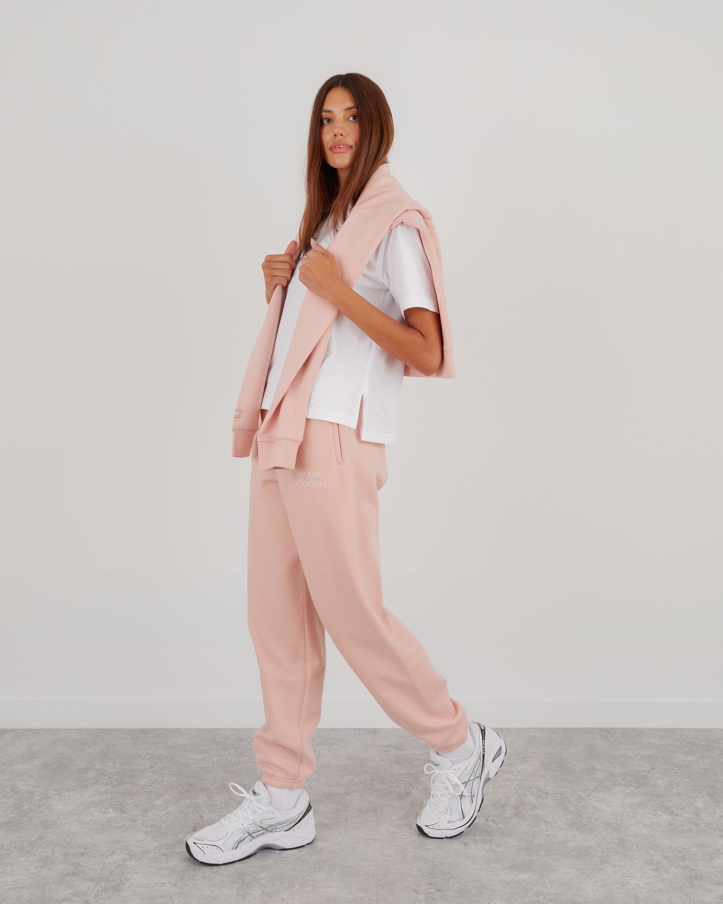 NYON-Ecomm-Signature-Sweatpants-Pink-2.jpg