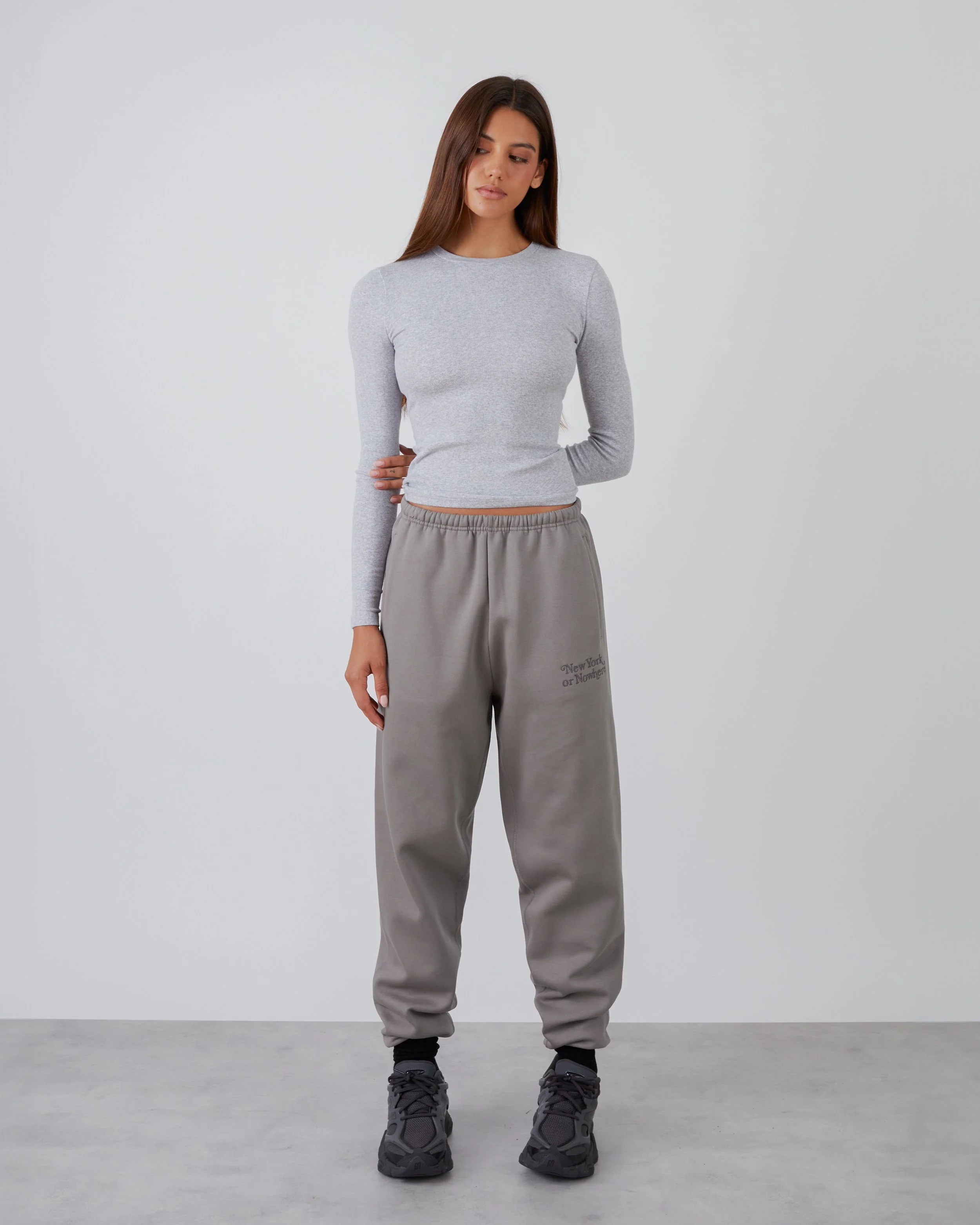 NYON-New-York-Or-Nowhere-Motto-Sweatpants-Grey-1.jpg