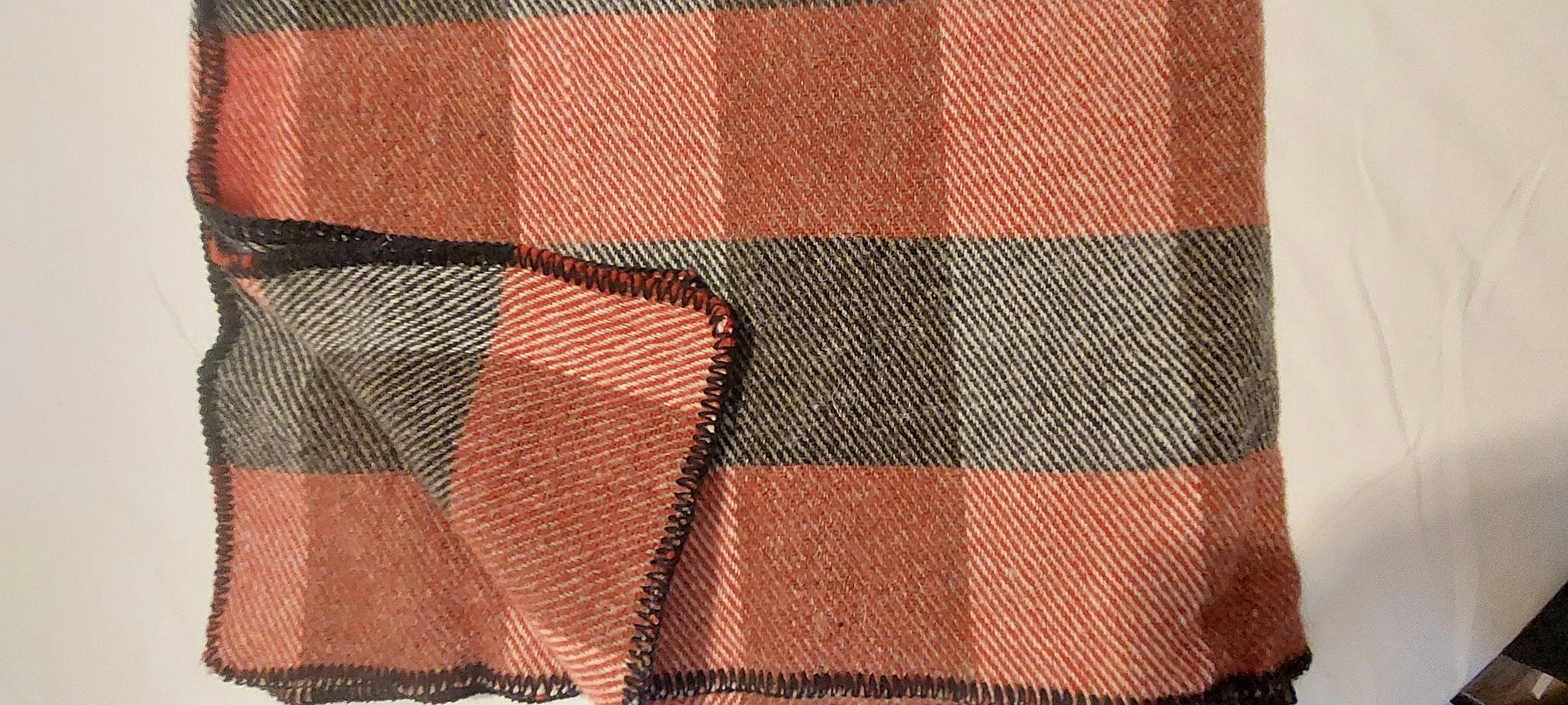 REDBLACKTHROWWEAVE.jpg