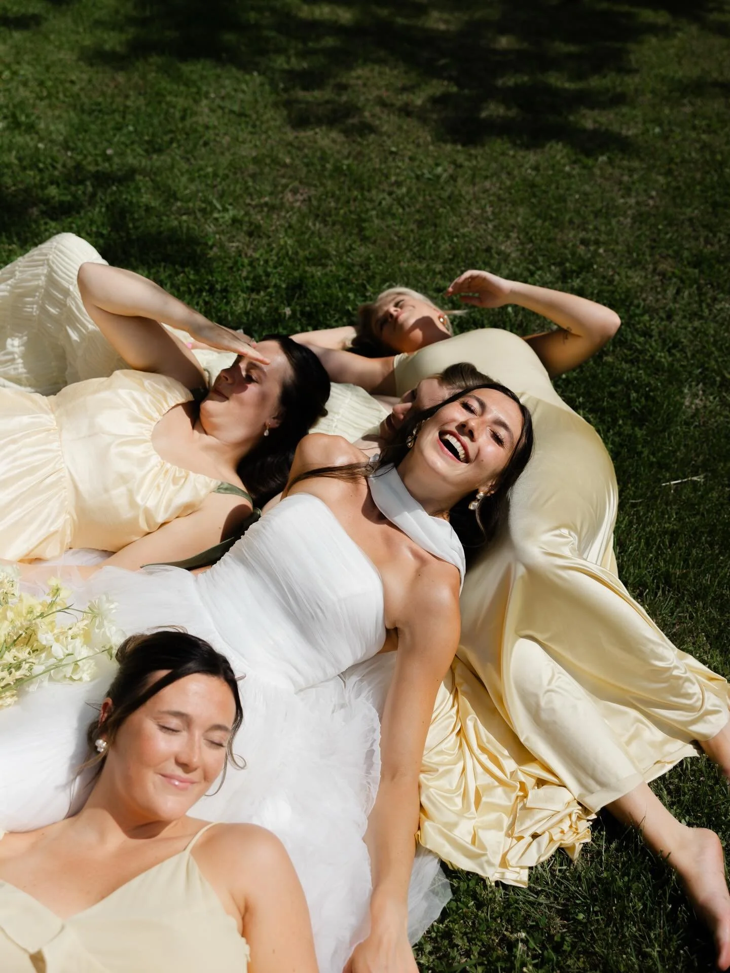 Loving these non traditional playful fun photos with your besties 💛