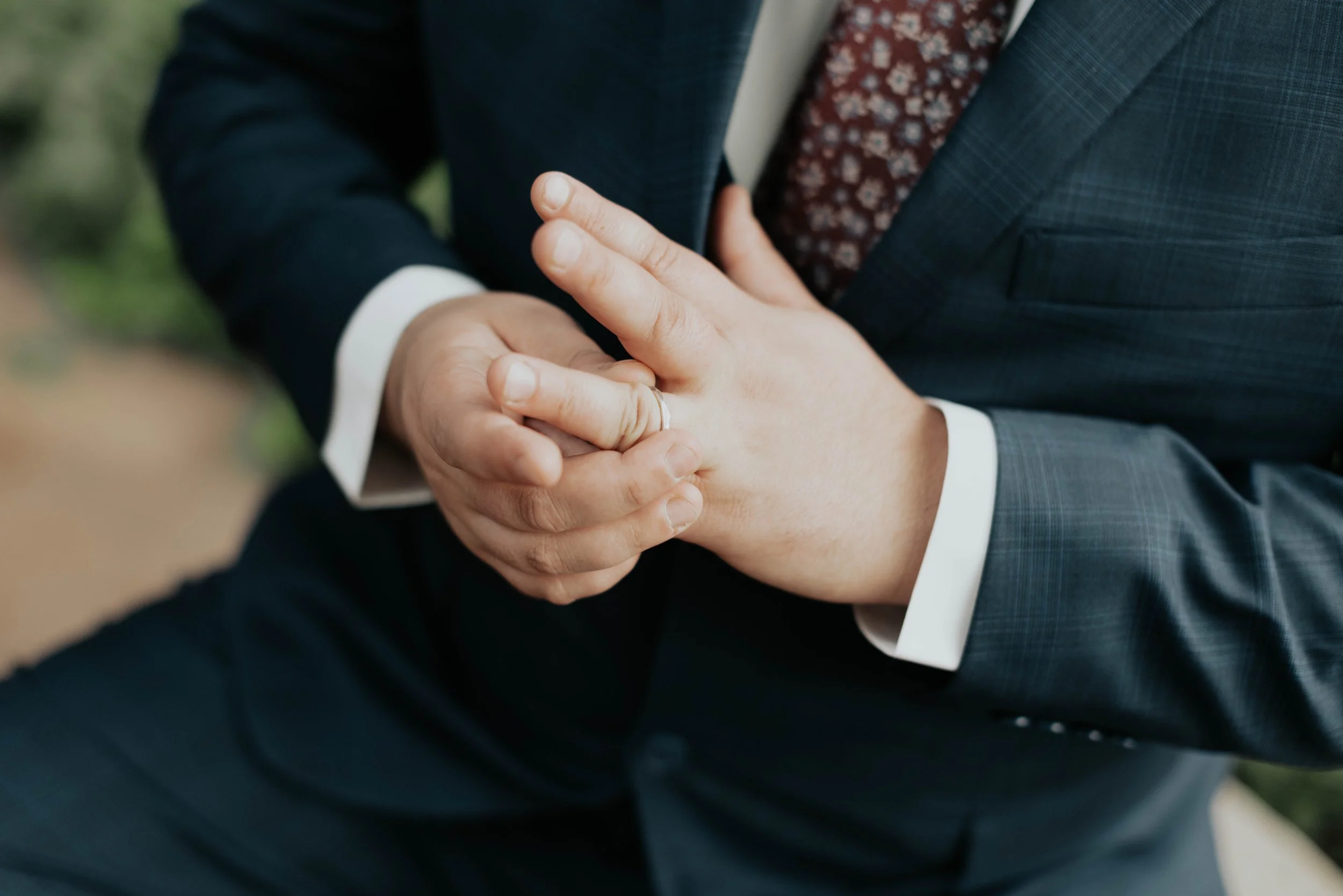 Before the ceremony, Lauren and Joel shared a joyful first look surrounded by the lush greenery of the Boojum Tree in Phoenix. These quiet moments together allowed them to take in the excitement of the day while capturing relaxed portraits before cel
