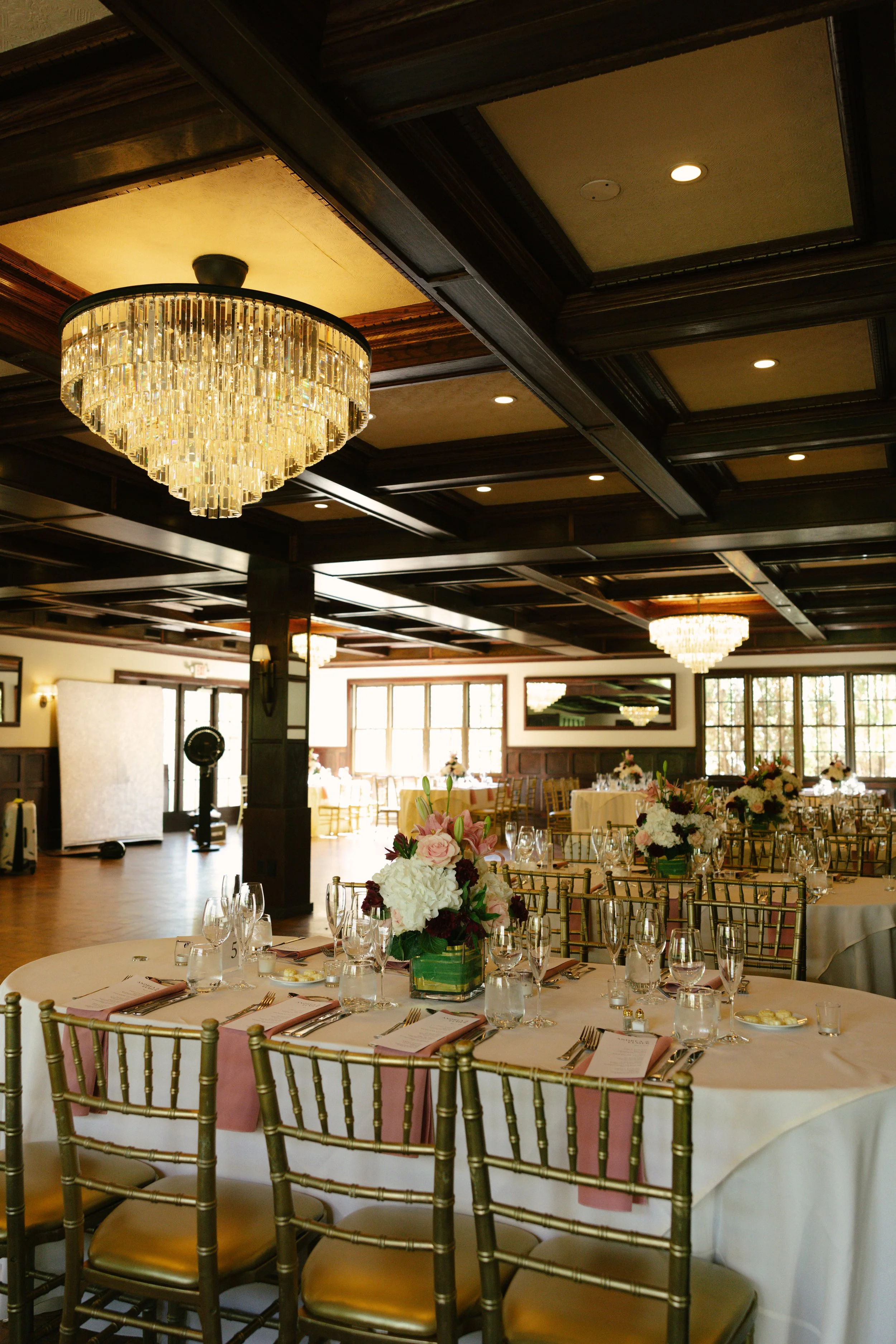 Thoughtfully curated wedding details at Hotel DuVillage, from the elegant reception décor and floral design to the custom stationery, wedding cake, and meaningful personal touches. Captured on both digital and 35mm film, every detail tells a part of 