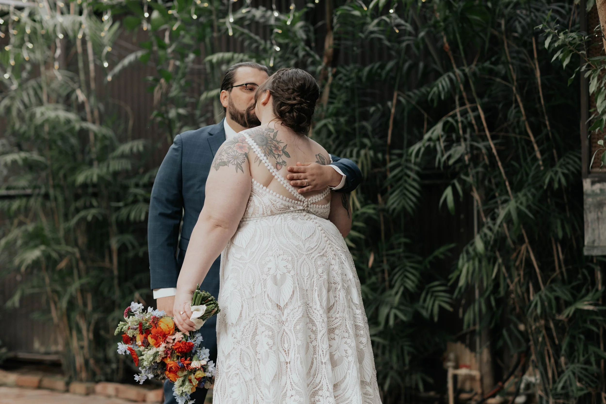 Before the ceremony, Lauren and Joel shared a joyful first look surrounded by the lush greenery of the Boojum Tree in Phoenix. These quiet moments together allowed them to take in the excitement of the day while capturing relaxed portraits before cel