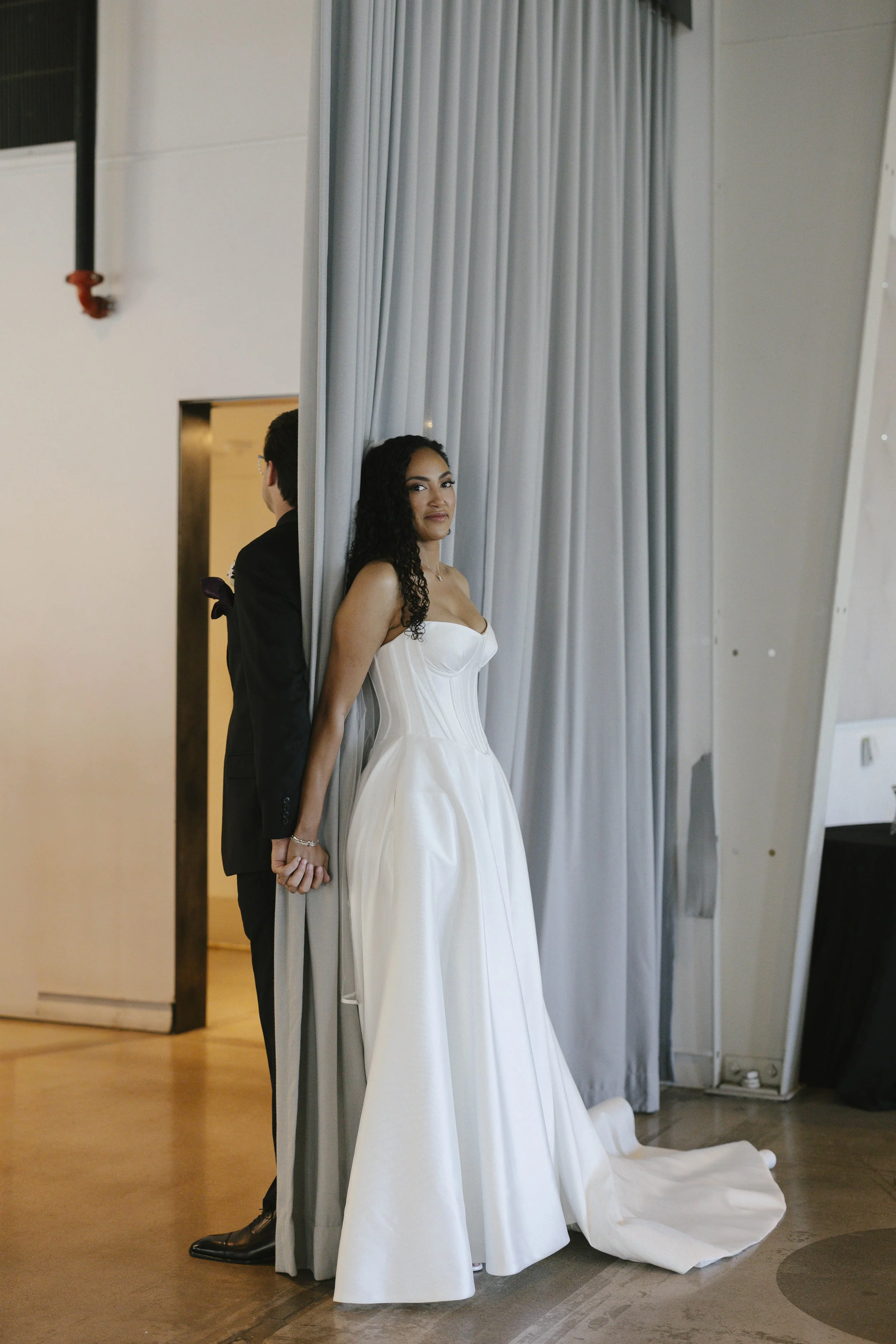 Romantic, modern wedding at The Clayton House in Scottsdale, Arizona captured by Arizona wedding photographer Raw By Laura, highlighting genuine connection, refined details, and natural moments throughout the celebration.