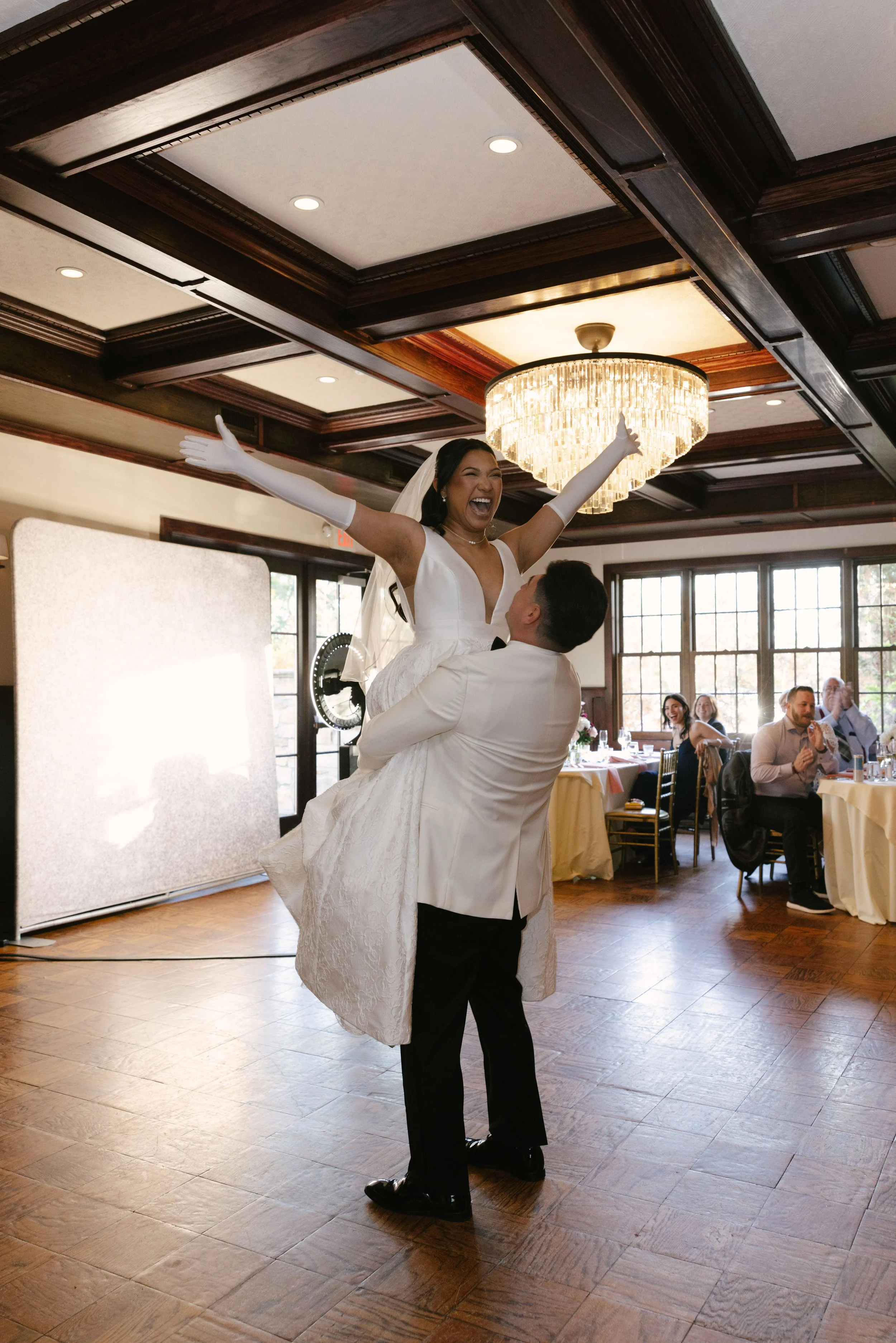 The reception at Hotel DuVillage kicked off with an unforgettable grand entrance as the bride, groom, and their loved ones filled the room with energy and excitement. From the first dance to the celebration that followed, every moment was captured on