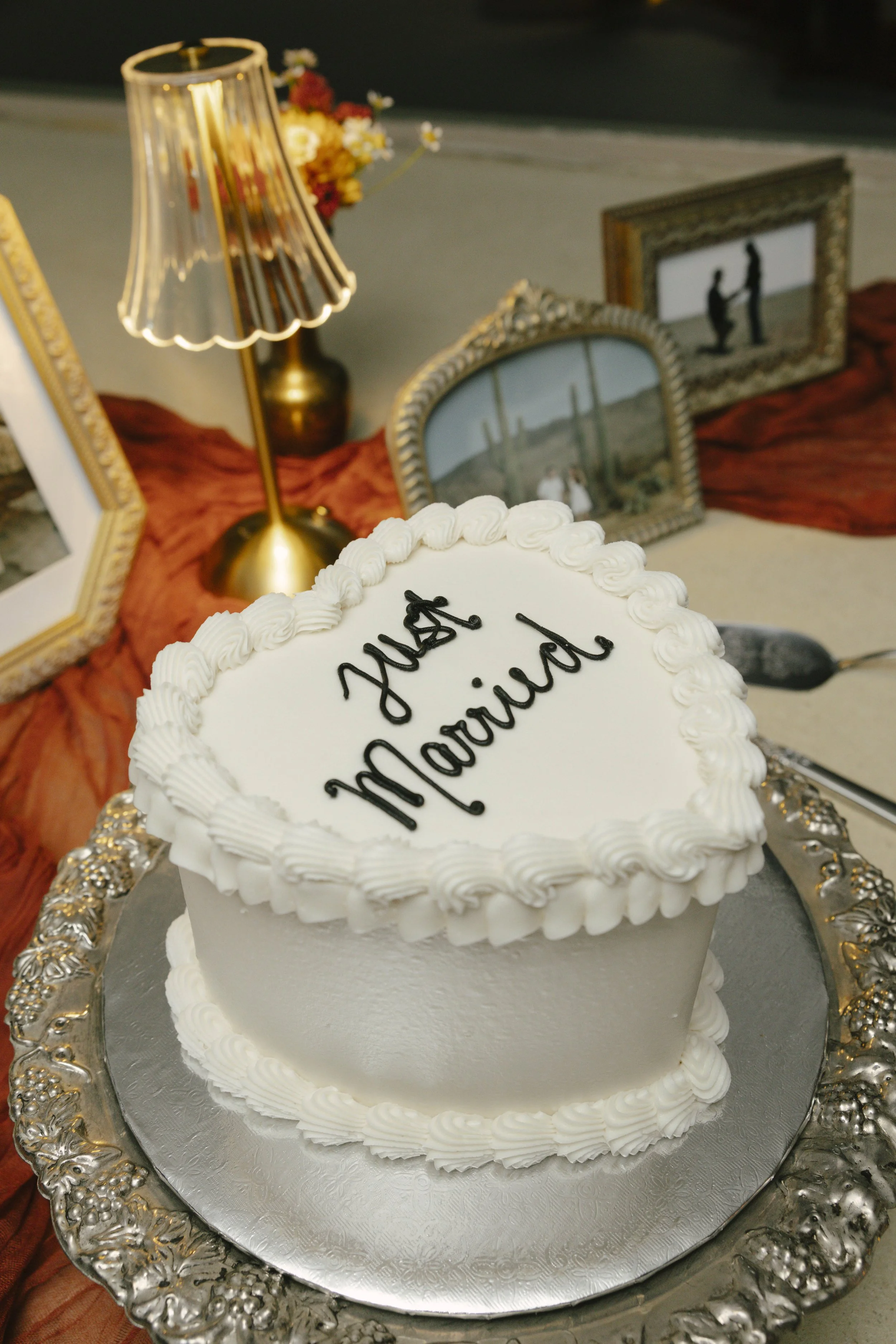 To close out the evening aboard the Dolly Steamboat, the couple shared their cake cutting surrounded by family and friends. It was a sweet and joyful moment that wrapped up their Canyon Lake wedding celebration with laughter, love, and one last toast
