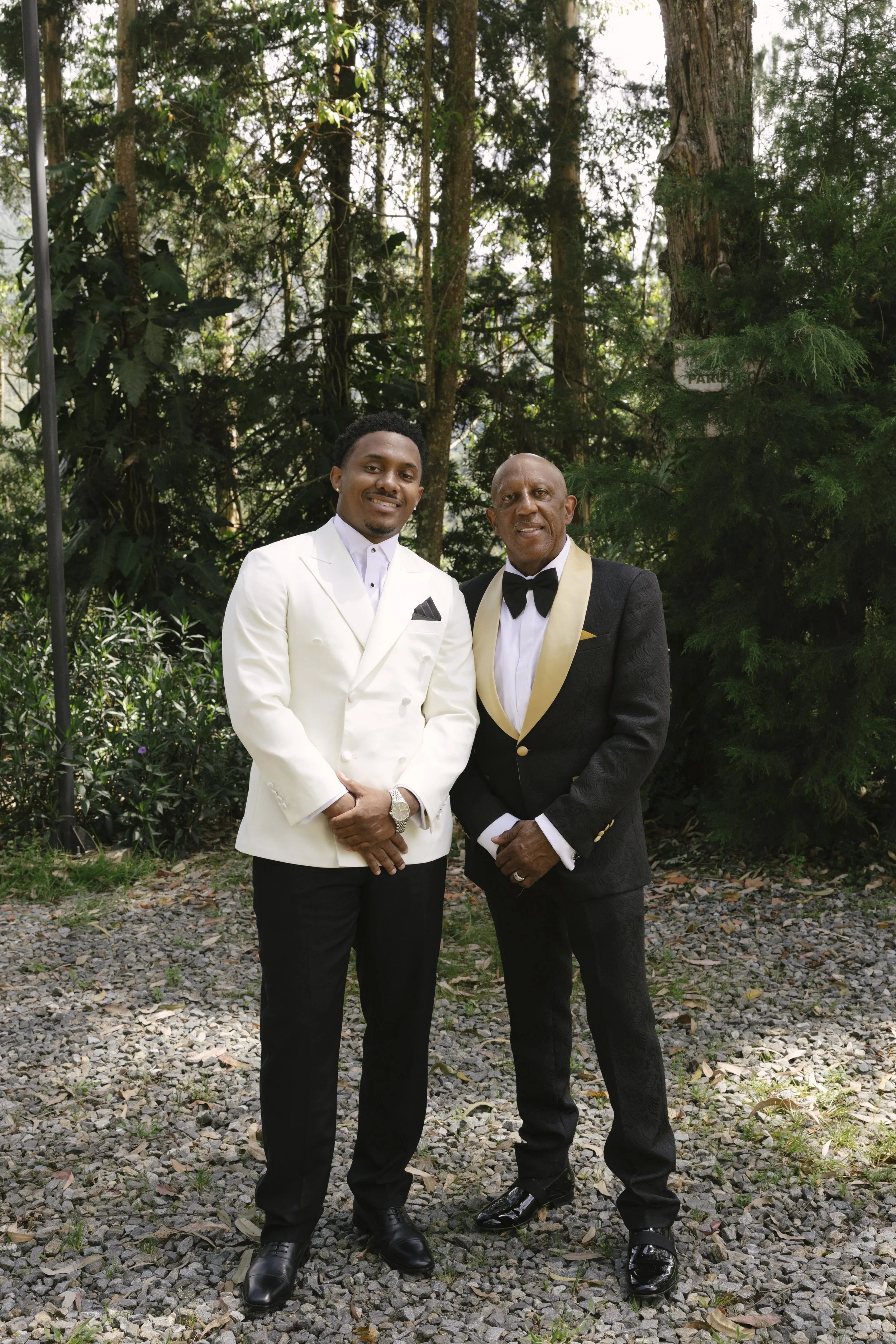 Destination wedding groom portraits at Forest Campestre in Medellín, Colombia featuring modern wedding attire, groomsmen portraits, formal wedding party photos, and documentary wedding photography