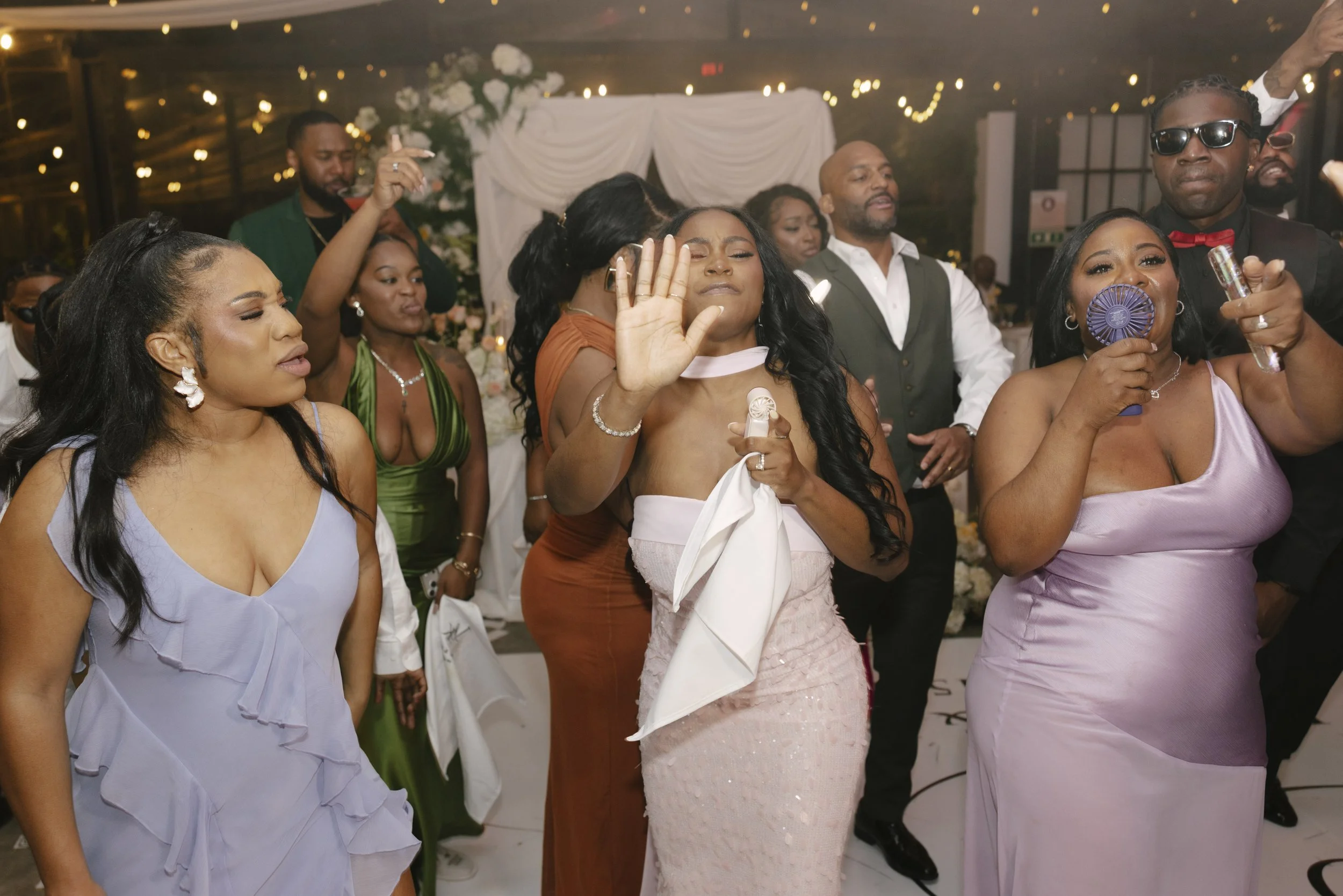Wedding reception at Forest Campestre in Medellín, Colombia featuring the couple's first dance, parent dances, dance floor celebration, wedding desserts, and candid documentary wedding photography.