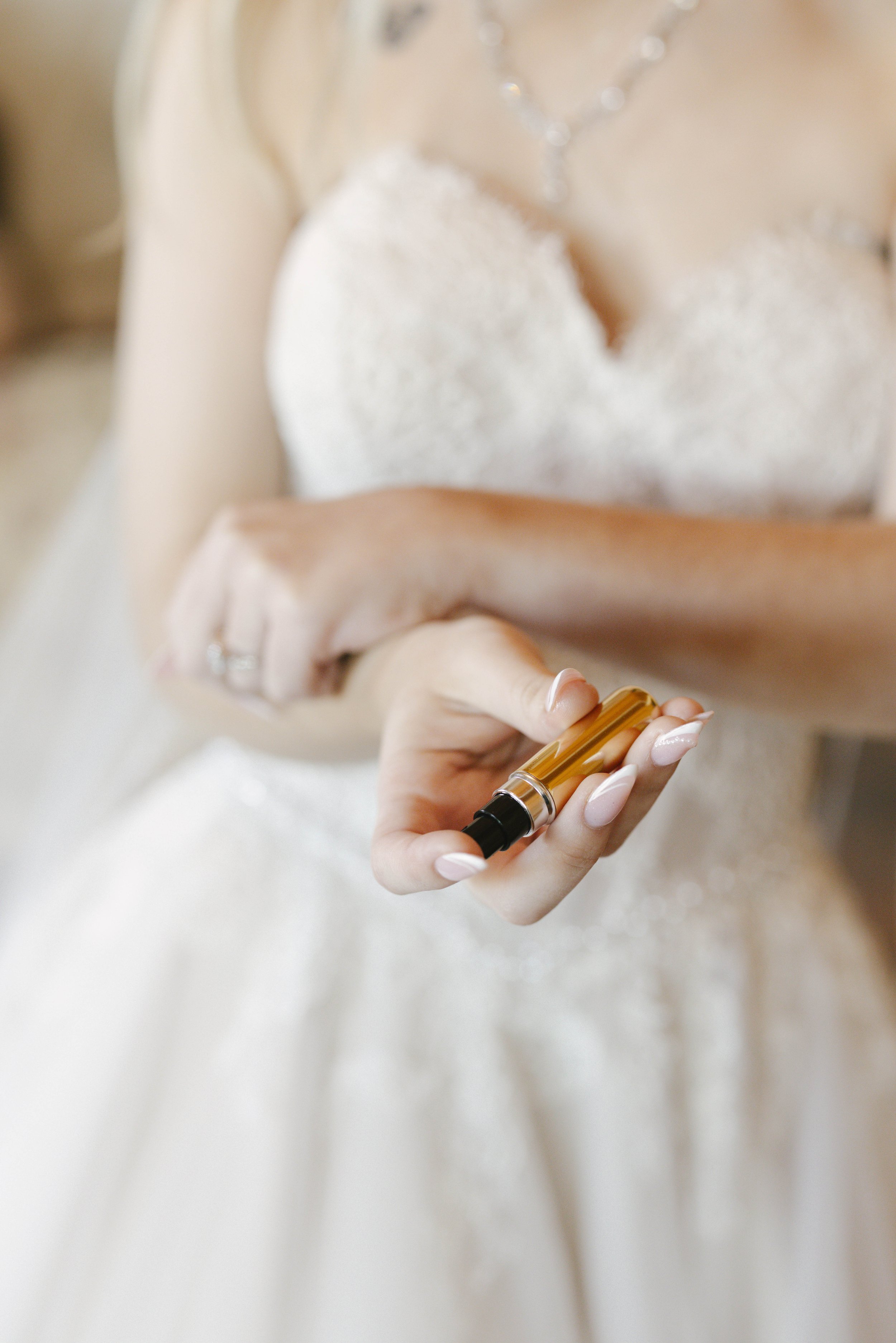Documentary wedding photography at The Knotty Barn in Queen Creek, Arizona, captured by Arizona wedding photographer Raw By Laura, showcasing authentic moments, desert scenery, and a rustic western wedding setting.