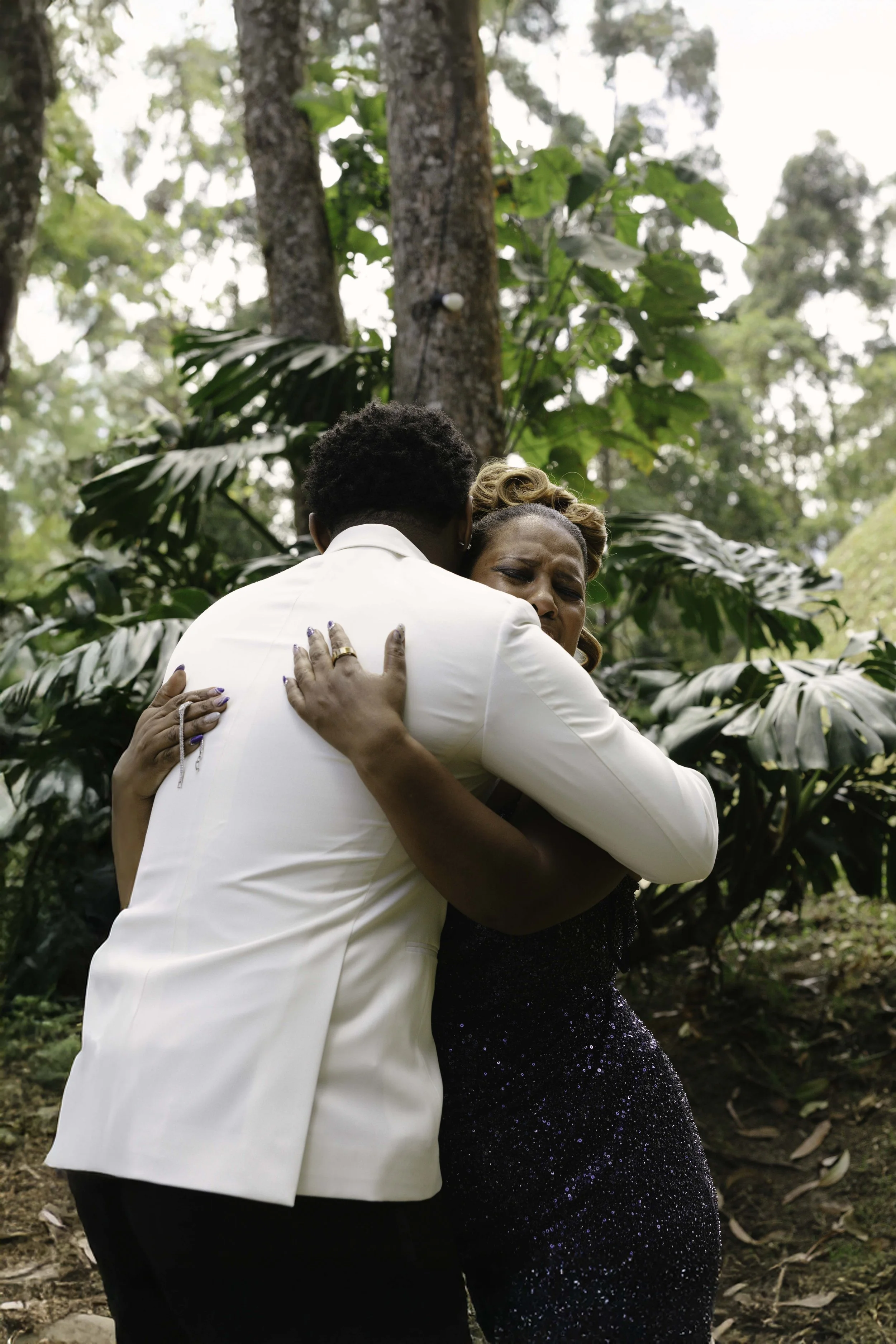Documentary destination wedding photography at Forest Campestre in Medellín, Colombia featuring an intimate first look, modern wedding details, emotional portraits, ceremony, reception, and candid moments captured by Arizona wedding photographer Raw 