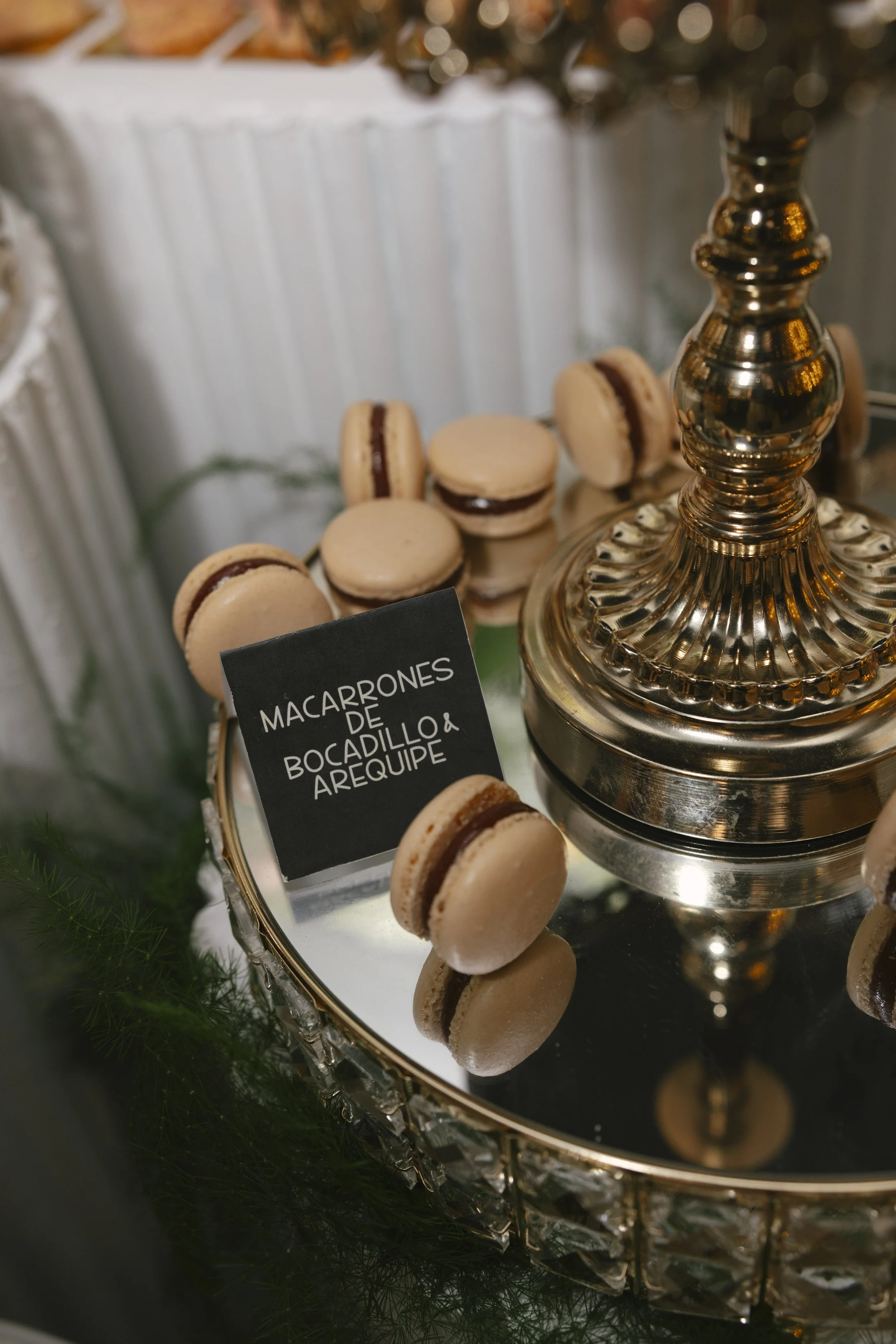 Wedding reception at Forest Campestre in Medellín, Colombia featuring the couple's first dance, parent dances, dance floor celebration, wedding desserts, and candid documentary wedding photography.