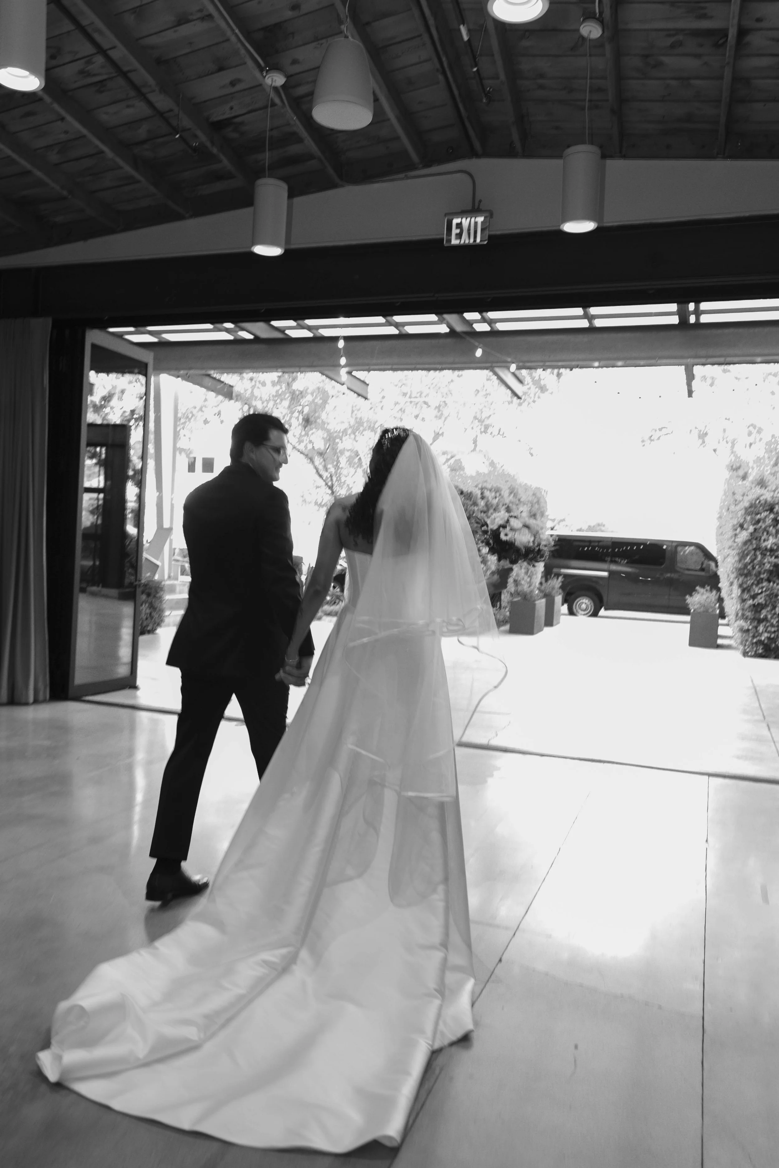 Candid wedding photography from a November celebration at The Clayton House in Scottsdale, Arizona, photographed by Raw By Laura, showcasing real emotion, contemporary architecture, and meaningful moments.