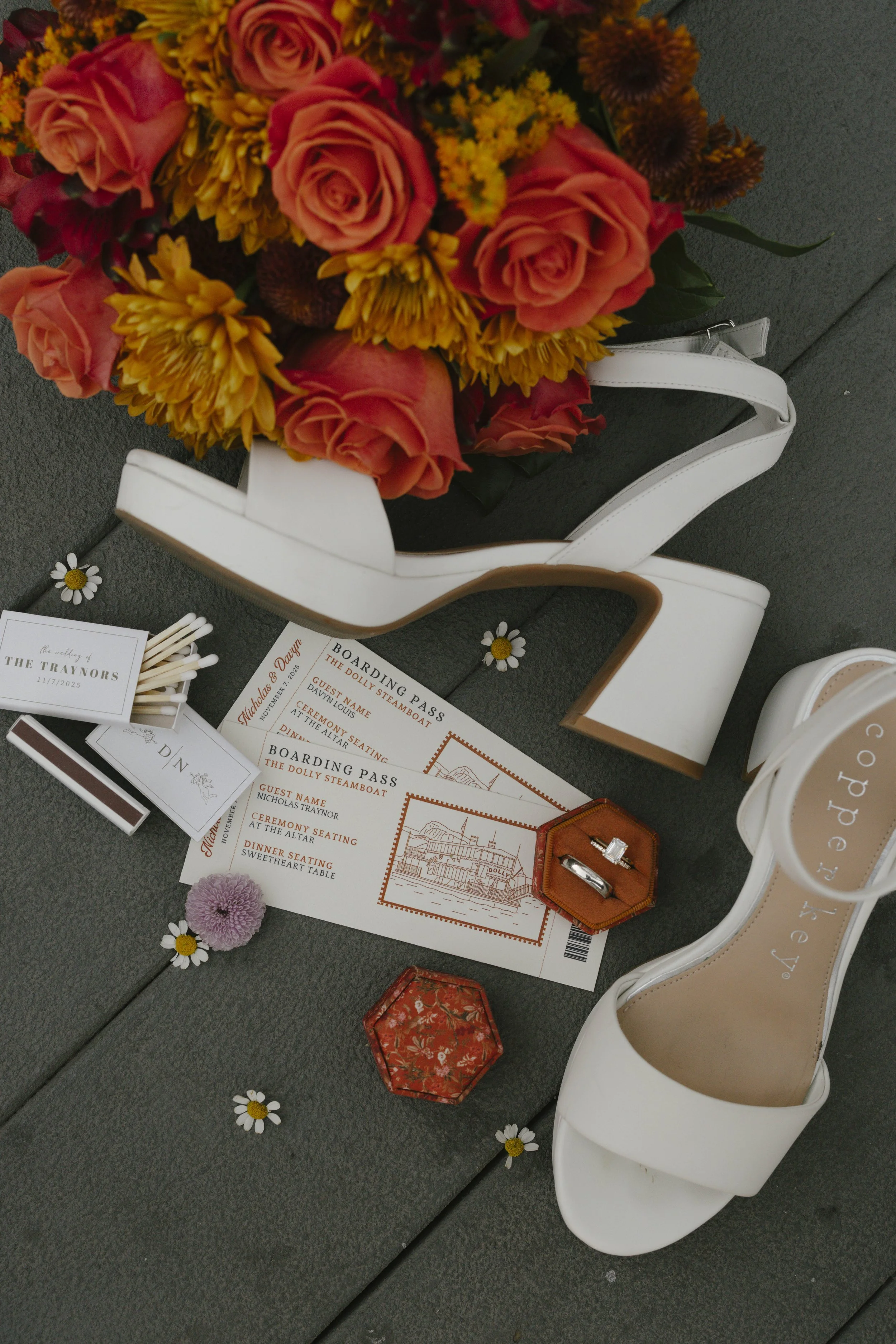 As the sun began to set over Canyon Lake, the couple stepped onto the deck of the Dolly Steamboat for golden hour portraits. With warm Arizona light reflecting off the water and desert mountains surrounding them, these quiet moments captured the beau