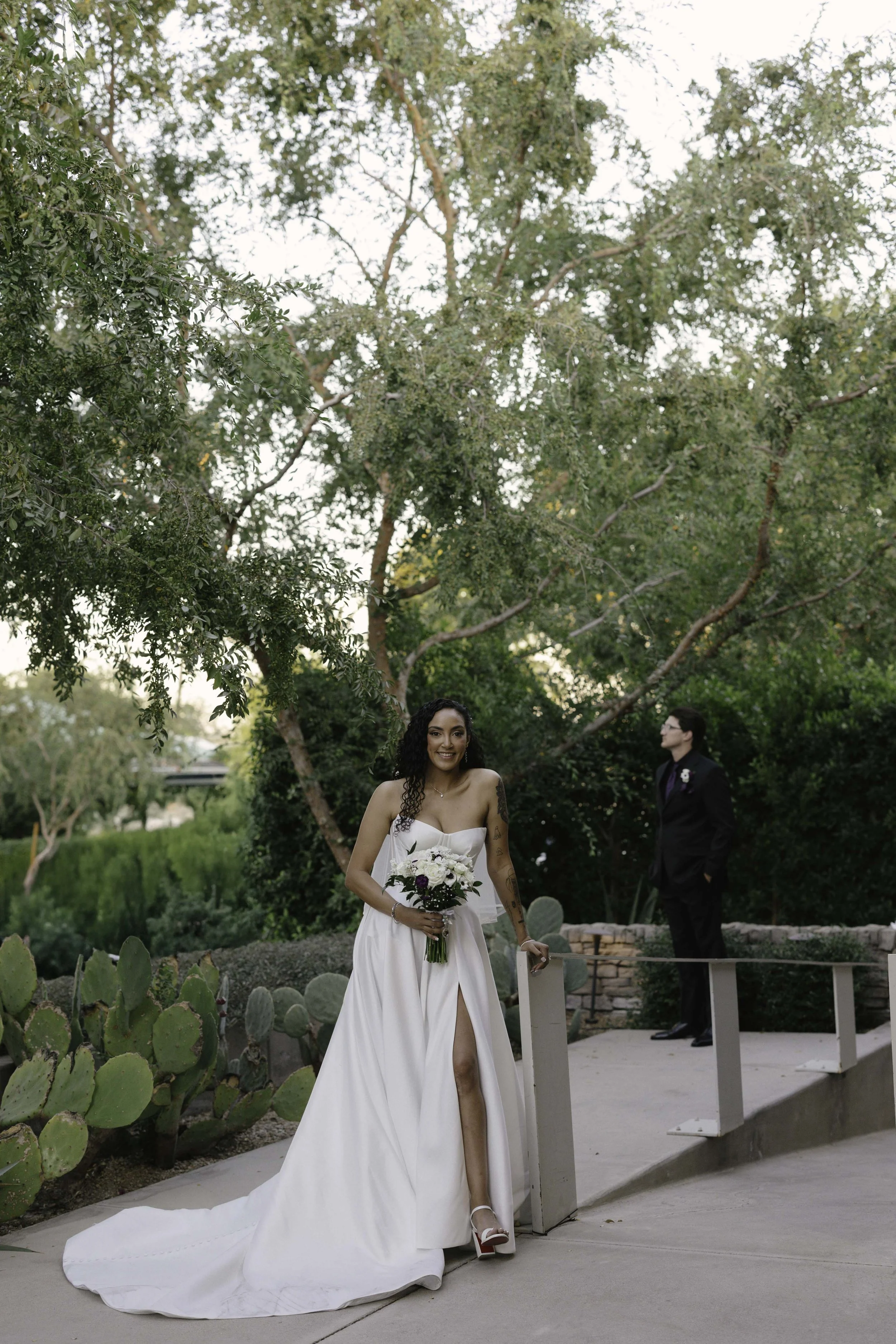 Candid wedding photography from a November celebration at The Clayton House in Scottsdale, Arizona, photographed by Raw By Laura, showcasing real emotion, contemporary architecture, and meaningful moments.