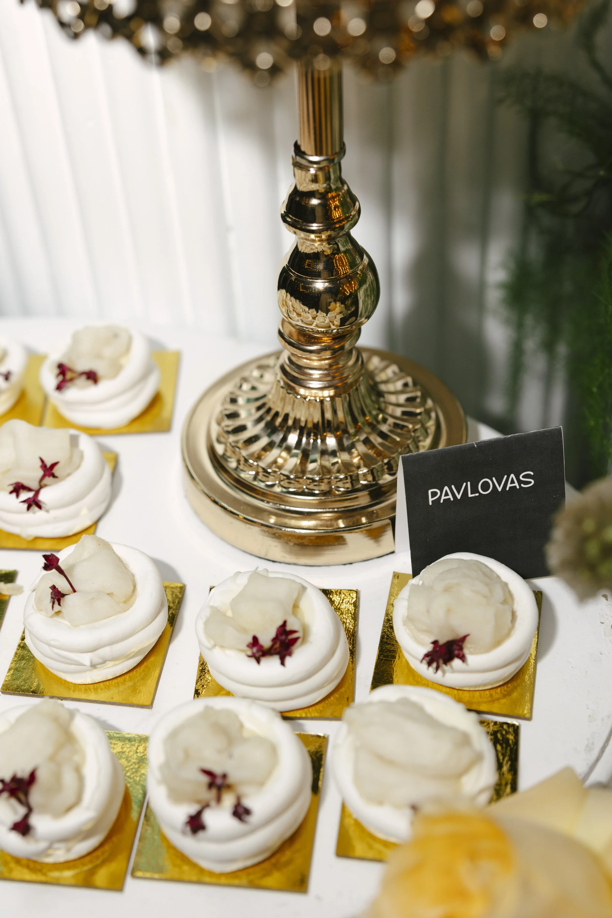 Wedding reception at Forest Campestre in Medellín, Colombia featuring the couple's first dance, parent dances, dance floor celebration, wedding desserts, and candid documentary wedding photography.