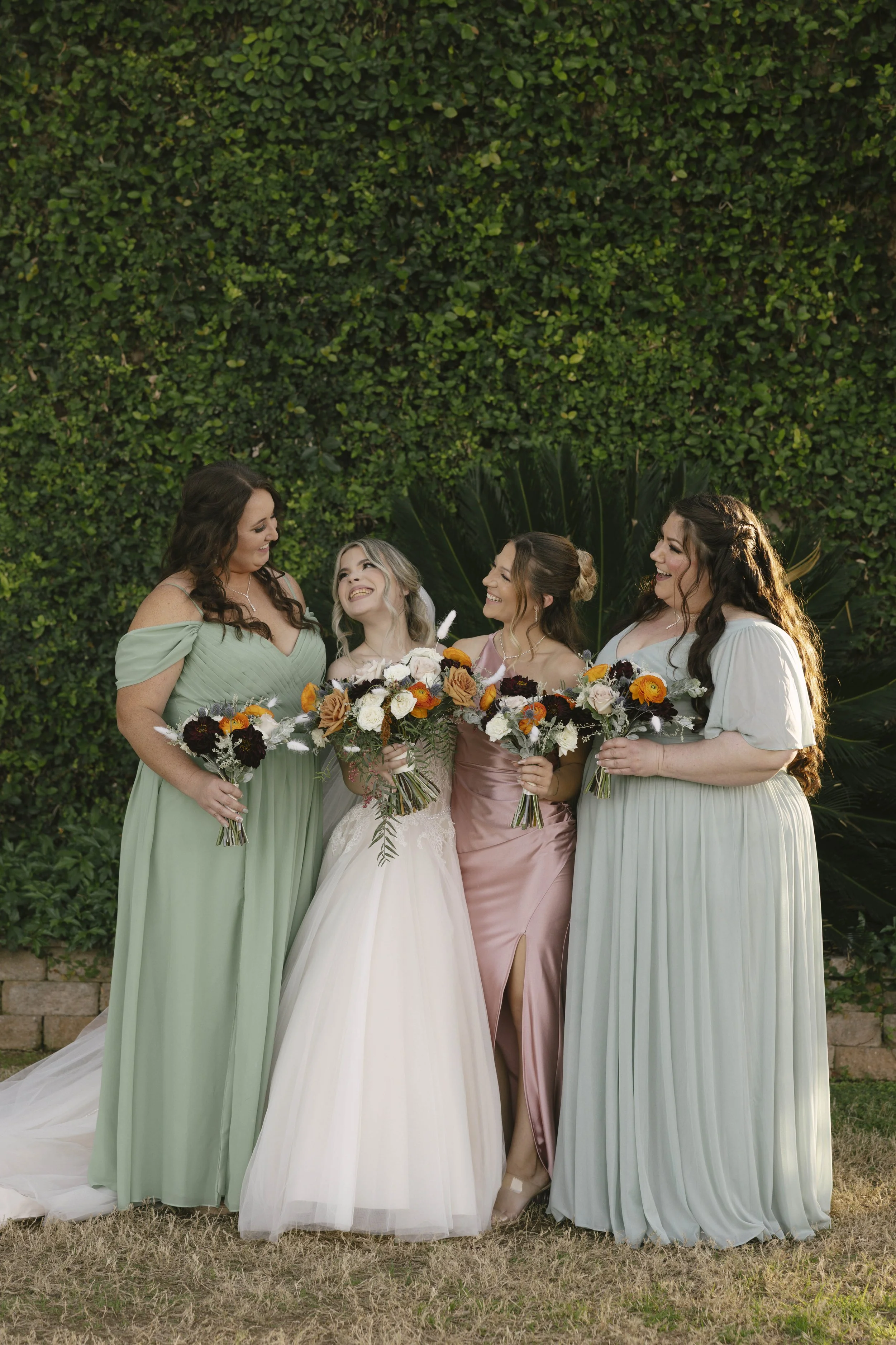 Documentary wedding photography at The Knotty Barn in Queen Creek, Arizona, captured by Arizona wedding photographer Raw By Laura, showcasing authentic moments, desert scenery, and a rustic western wedding setting.