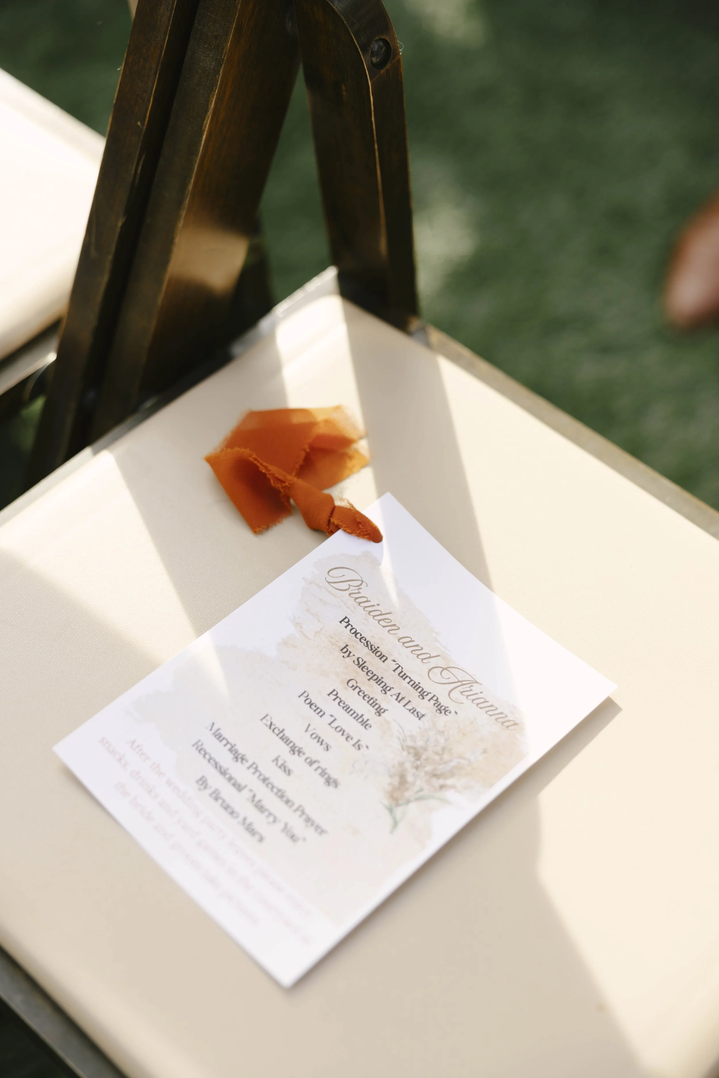 Documentary wedding photography at The Knotty Barn in Queen Creek, Arizona, captured by Arizona wedding photographer Raw By Laura, showcasing authentic moments, desert scenery, and a rustic western wedding setting.