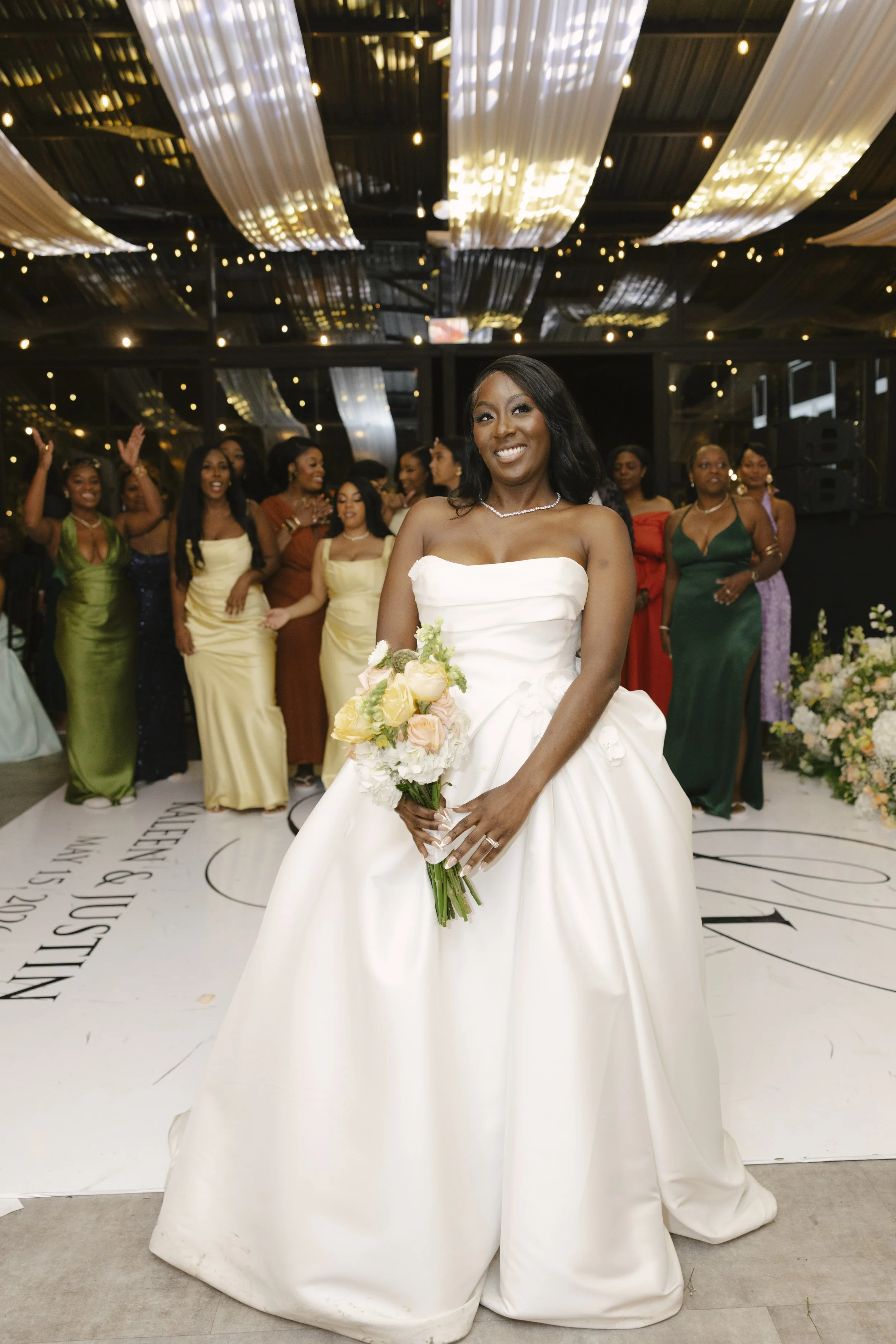 Wedding reception at Forest Campestre in Medellín, Colombia featuring the couple's first dance, parent dances, dance floor celebration, wedding desserts, and candid documentary wedding photography.
