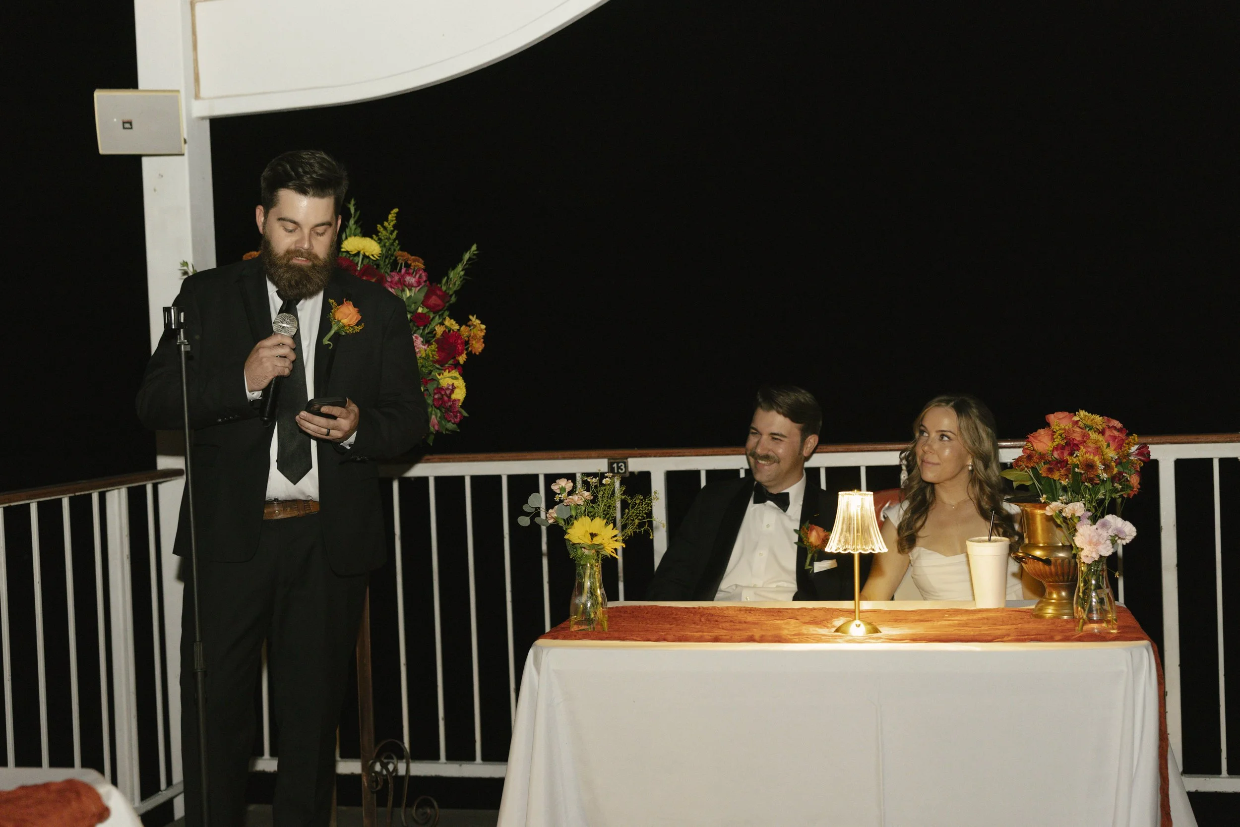 As night fell over Canyon Lake, the celebration continued aboard the Dolly Steamboat with heartfelt toasts, laughter, and time spent with close friends and family. Under the Arizona night sky, the couple shared meaningful moments with their guests, e