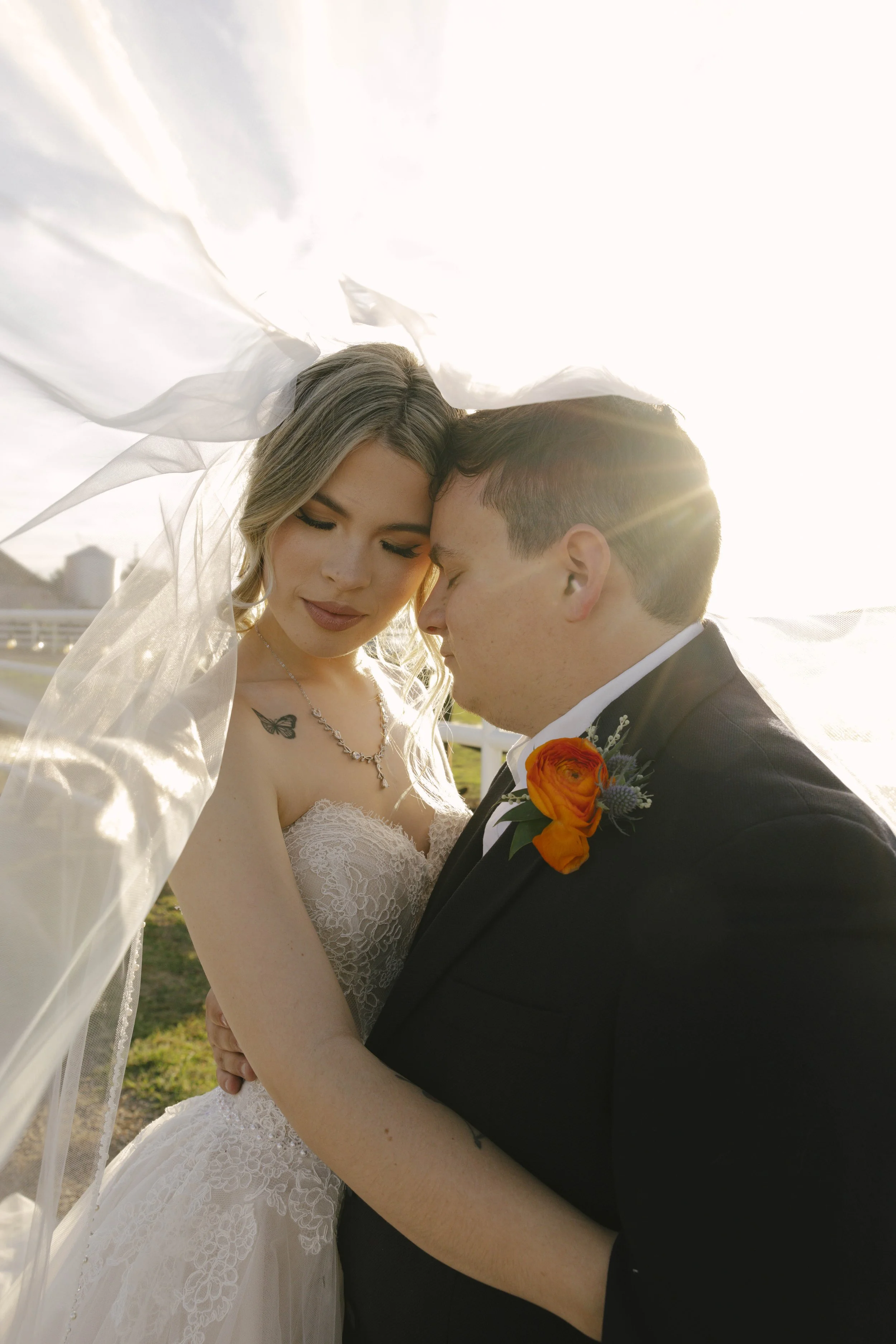 Documentary wedding photography at The Knotty Barn in Queen Creek, Arizona, captured by Arizona wedding photographer Raw By Laura, showcasing authentic moments, desert scenery, and a rustic western wedding setting.