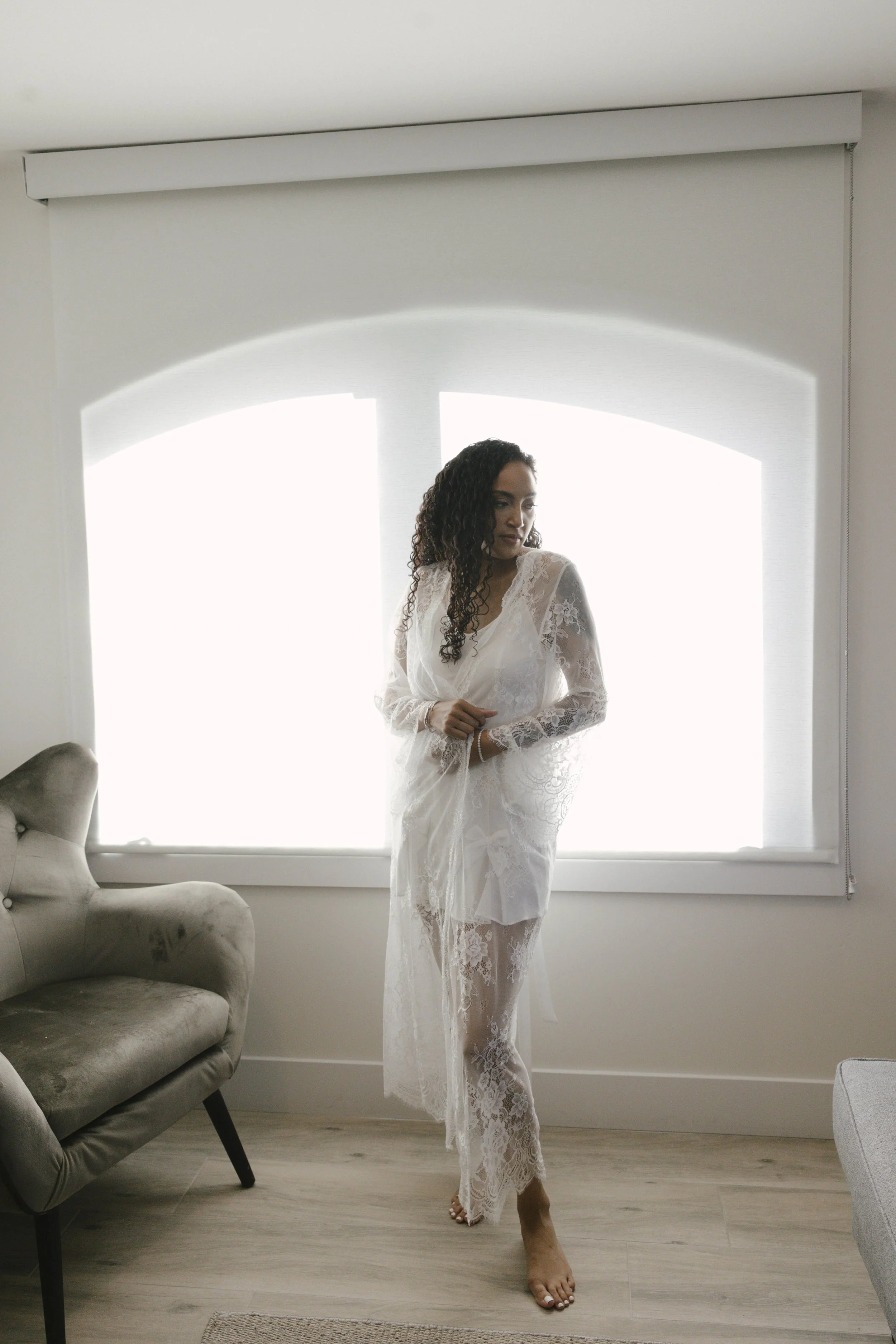 Romantic, modern wedding at The Clayton House in Scottsdale, Arizona captured by Arizona wedding photographer Raw By Laura, highlighting genuine connection, refined details, and natural moments throughout the celebration.