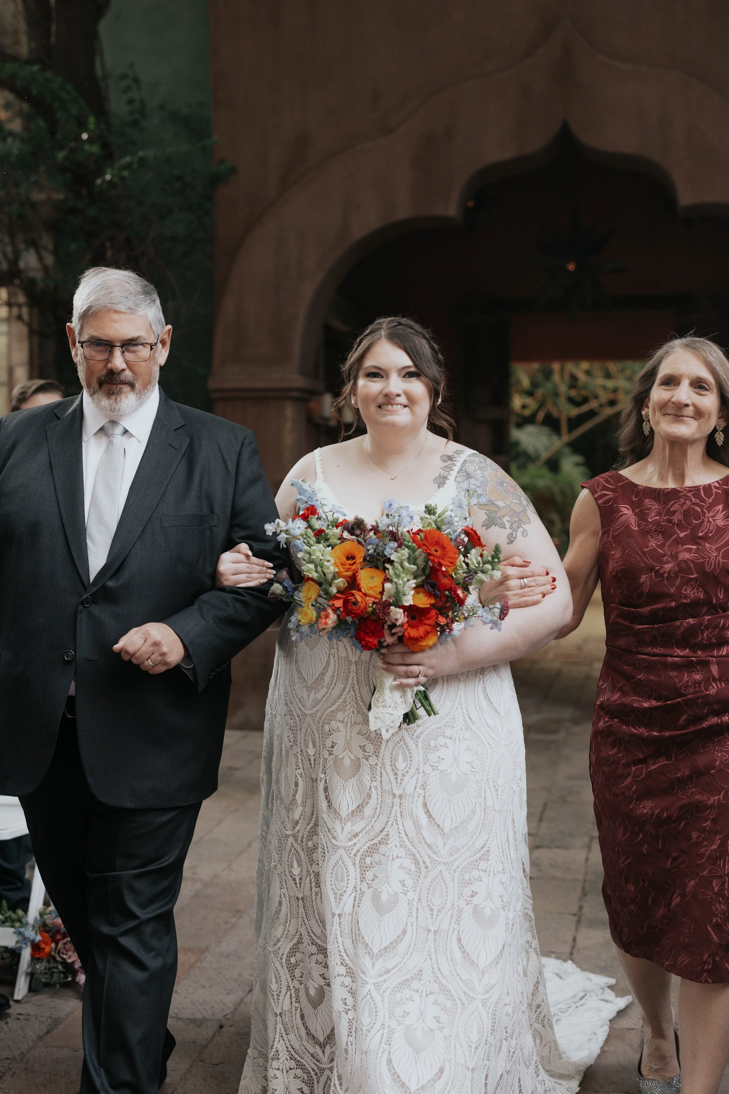 Lauren and Joel exchanged vows surrounded by family and friends in the lush garden courtyard of the Boojum Tree in Phoenix. With vibrant florals and warm desert light, the ceremony created a beautiful and intimate moment at one of Arizona’s most uniq